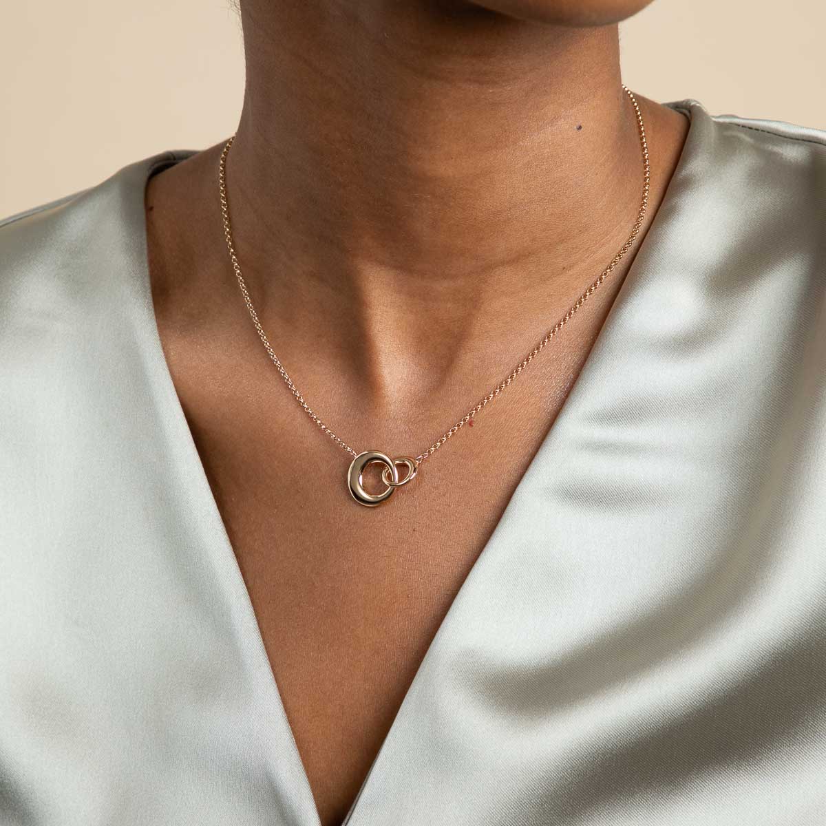 Dome Link Necklace in Gold