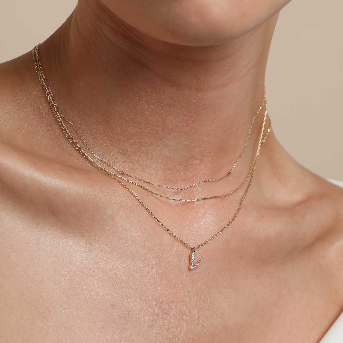 18k Gold Plated Jewellery - V Initial Pavé Pendant Necklace in Gold - Pendant Necklace - Astrid & Miyu