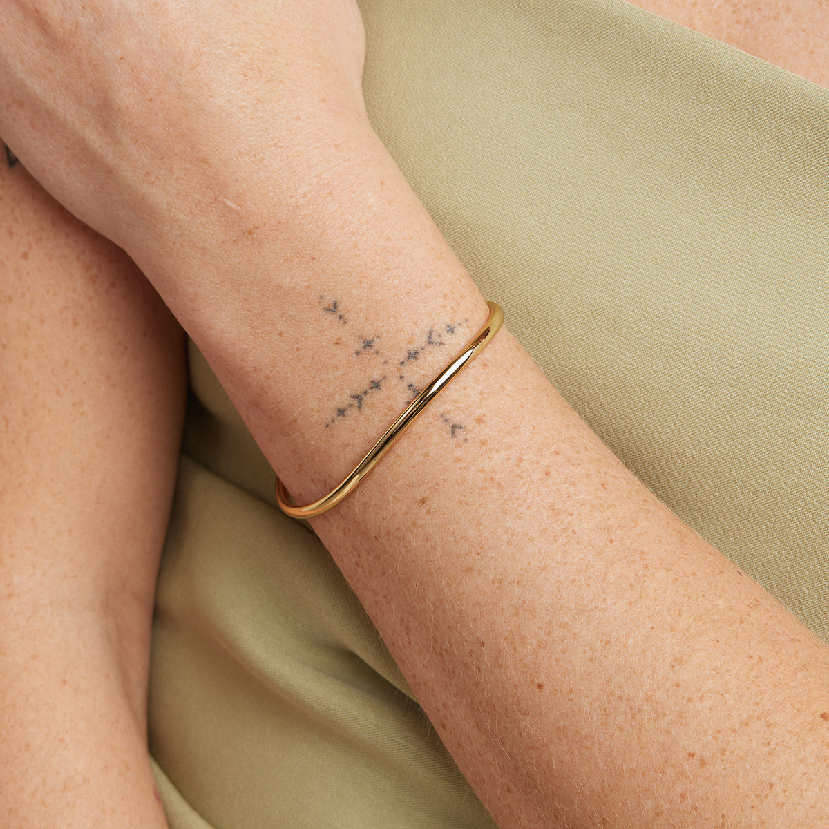 Infinite Cuff in Gold