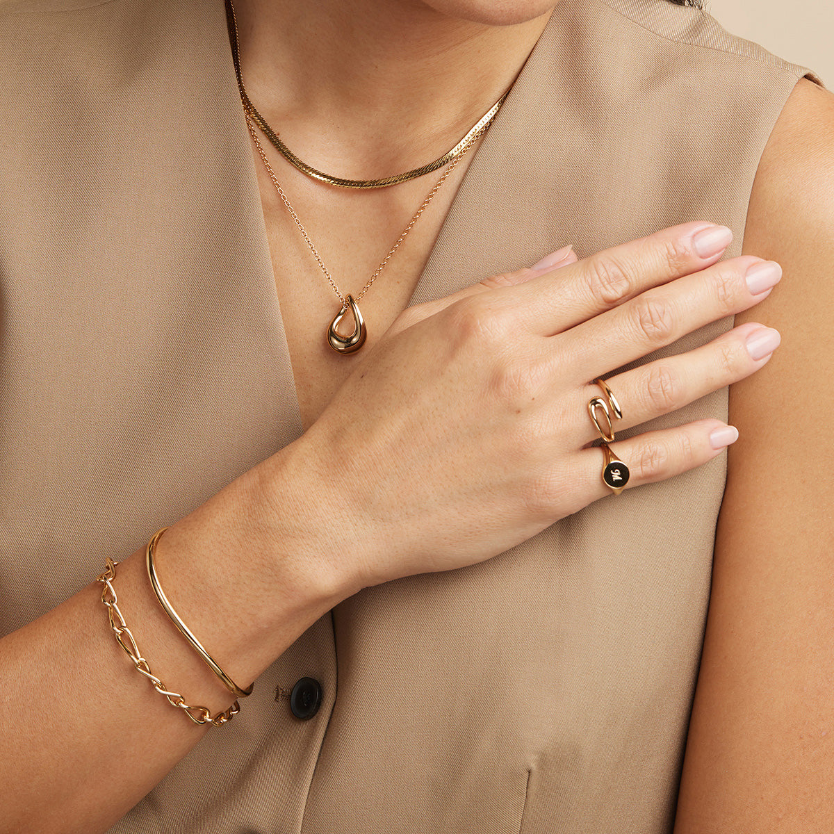 Infinite Chain Bracelet in Gold