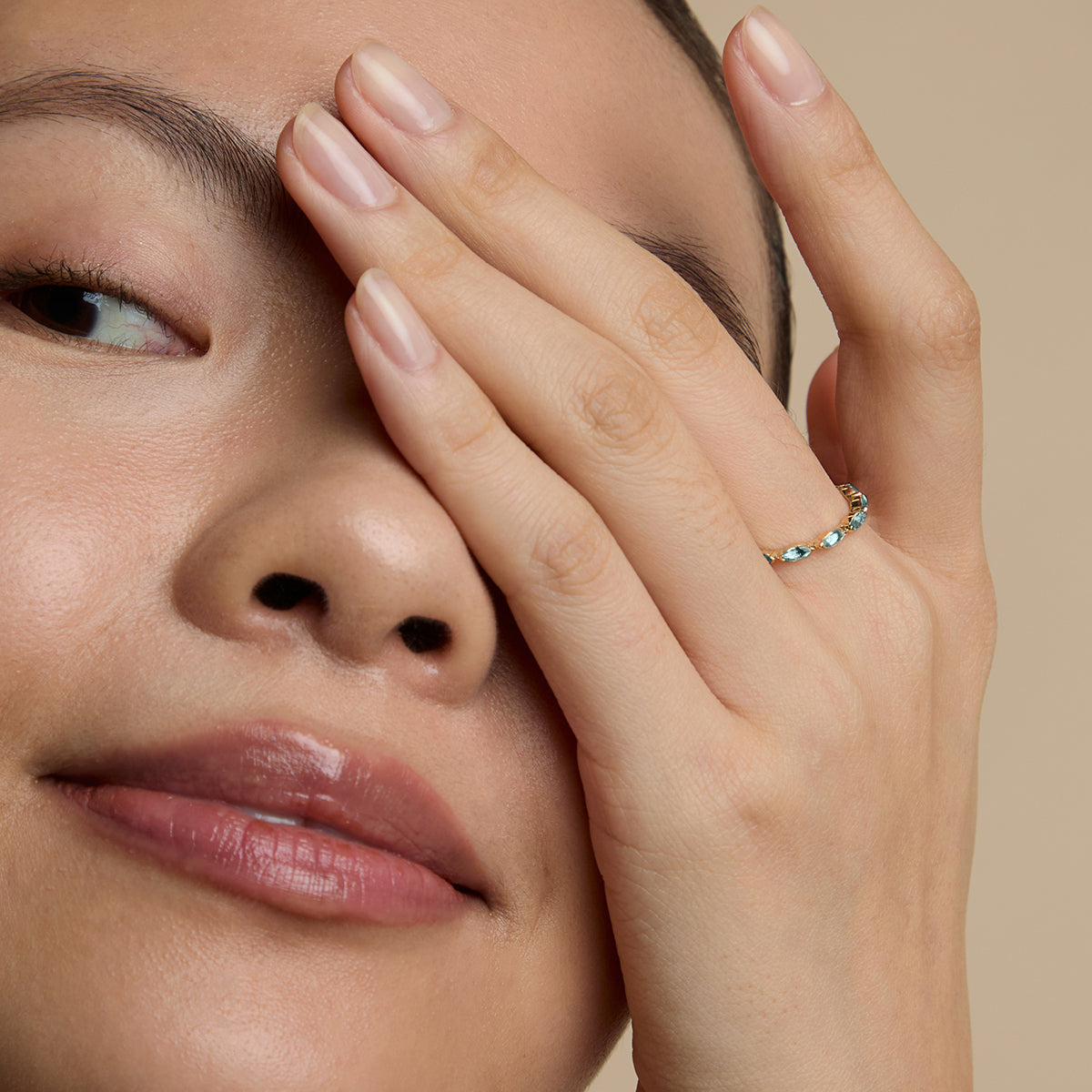 Alexandrite Marquise Band Ring in Solid Gold