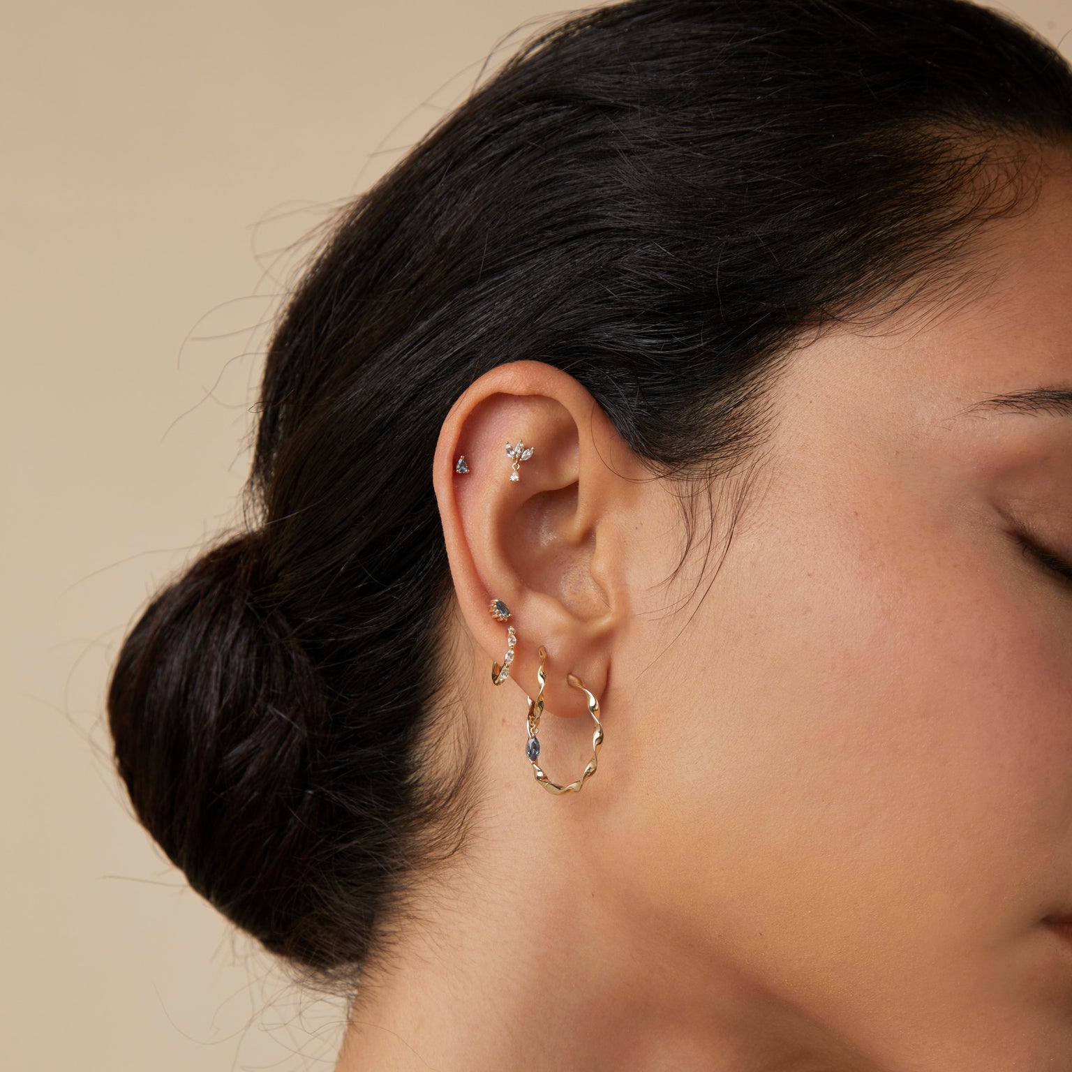 Twist Large Hoops in Solid Gold