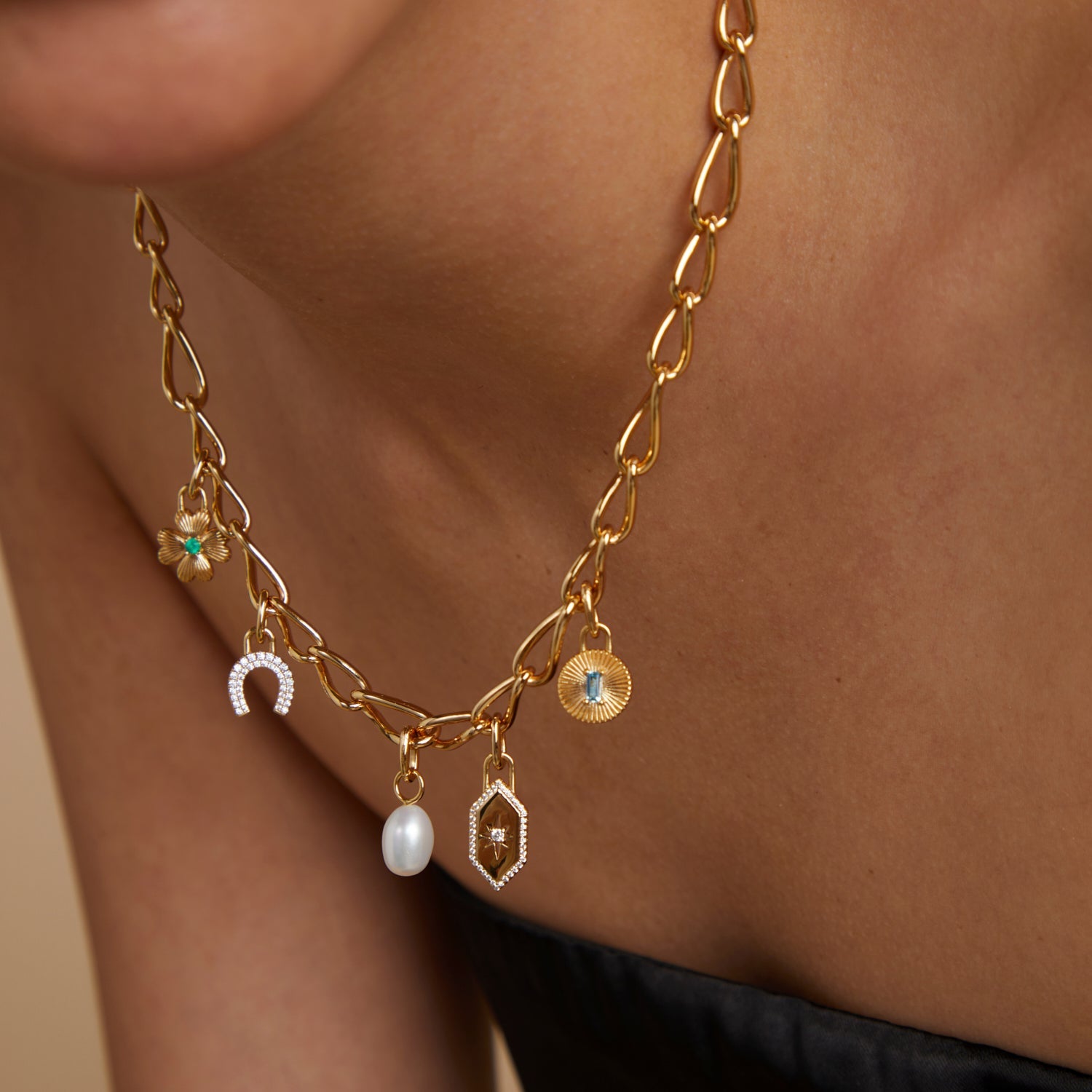 Clover Clip Charm in Gold