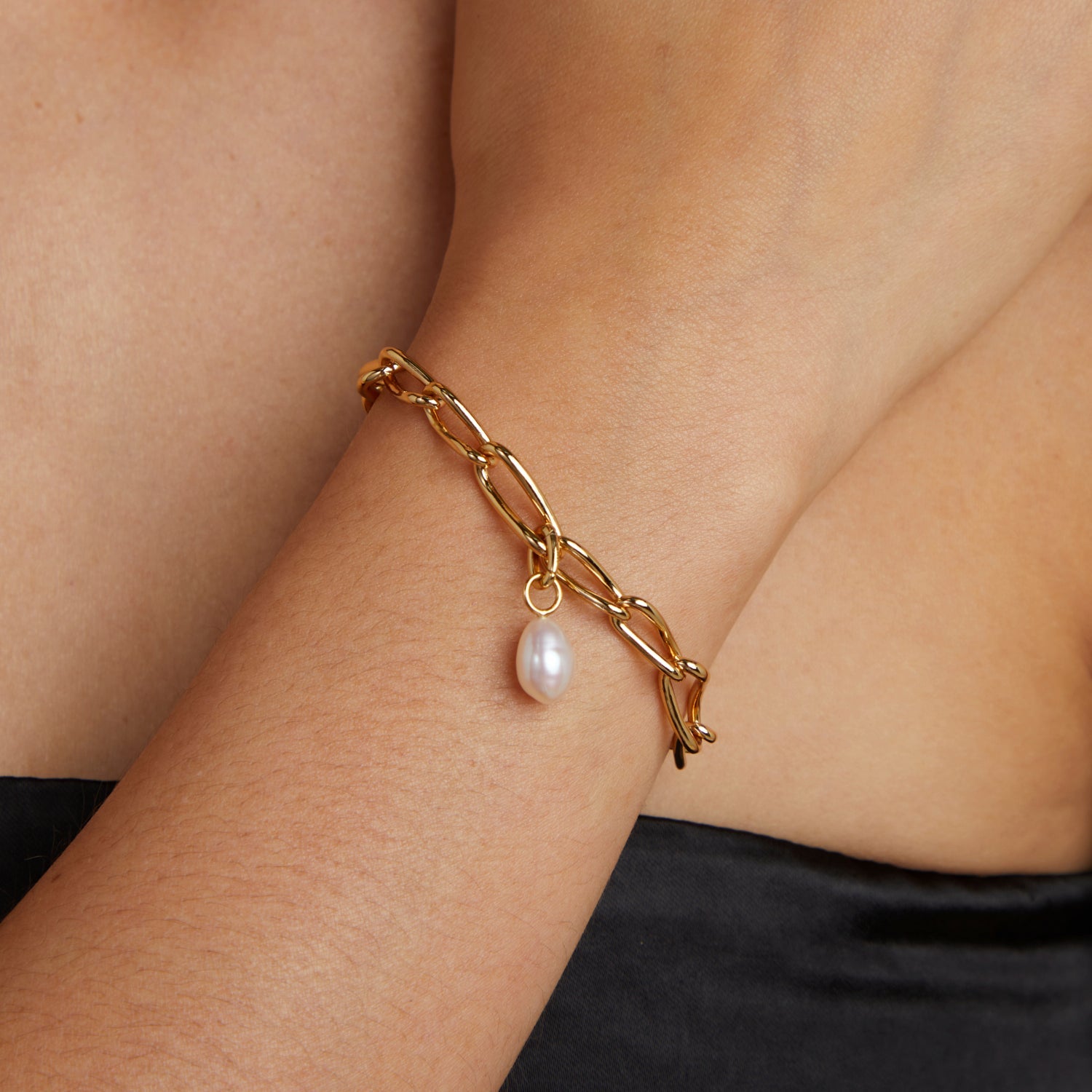 Pearl Clip Charm in Gold