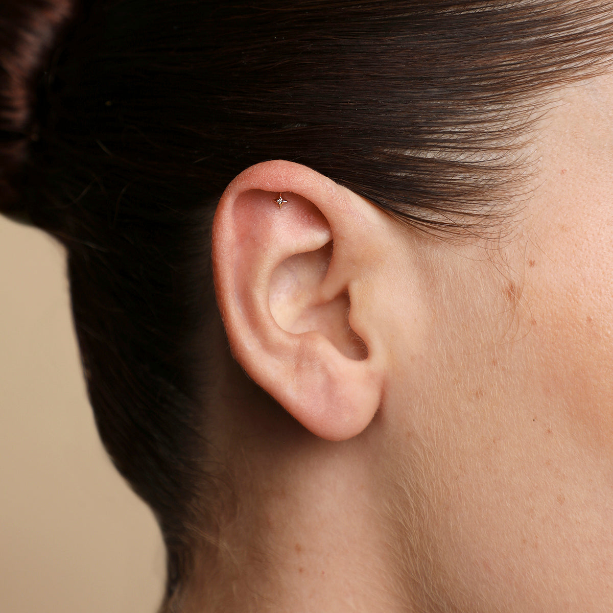 Cosmic Star Single Charm Hidden Helix in Solid Gold