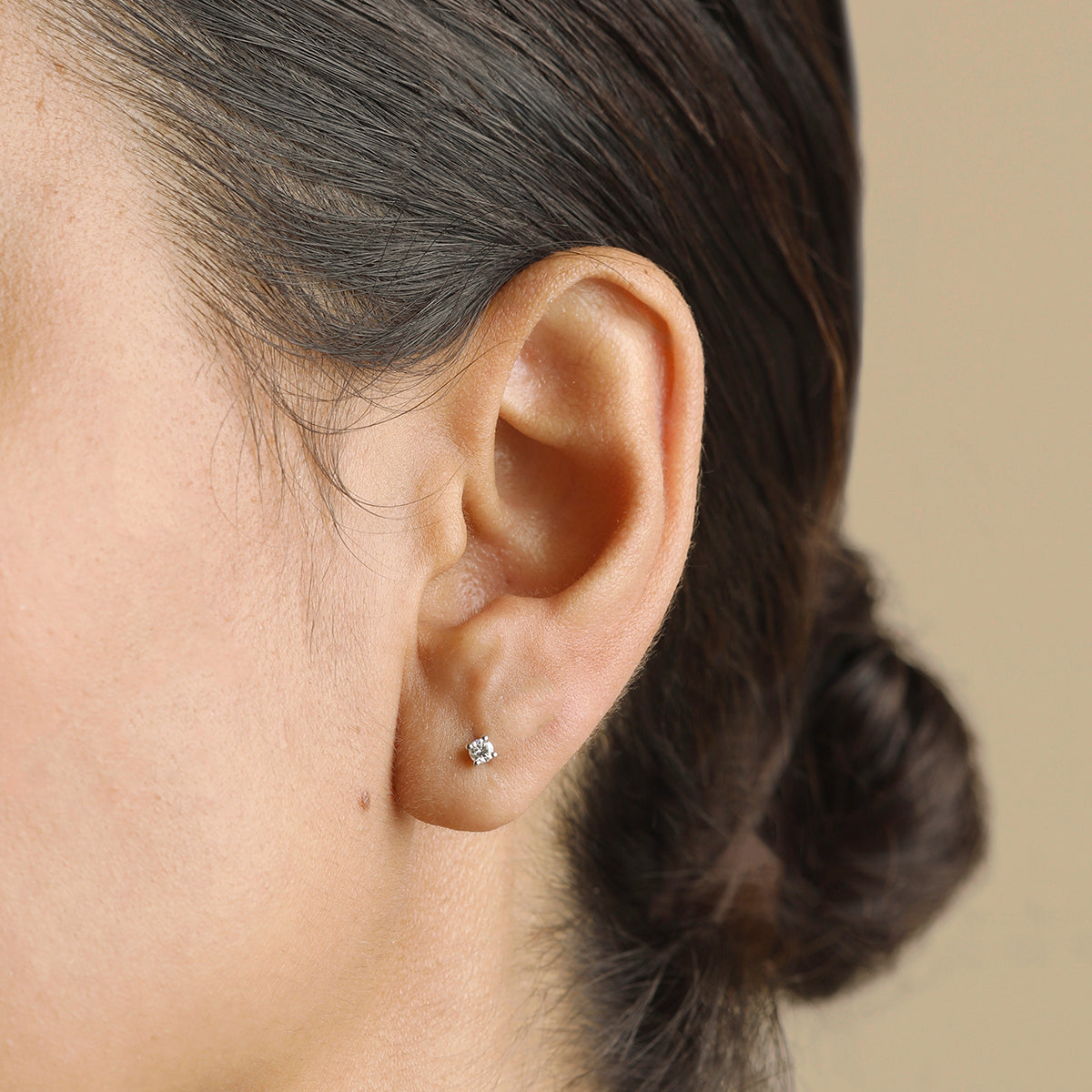 Diamond Solitaire Stud Earrings in Solid White Gold