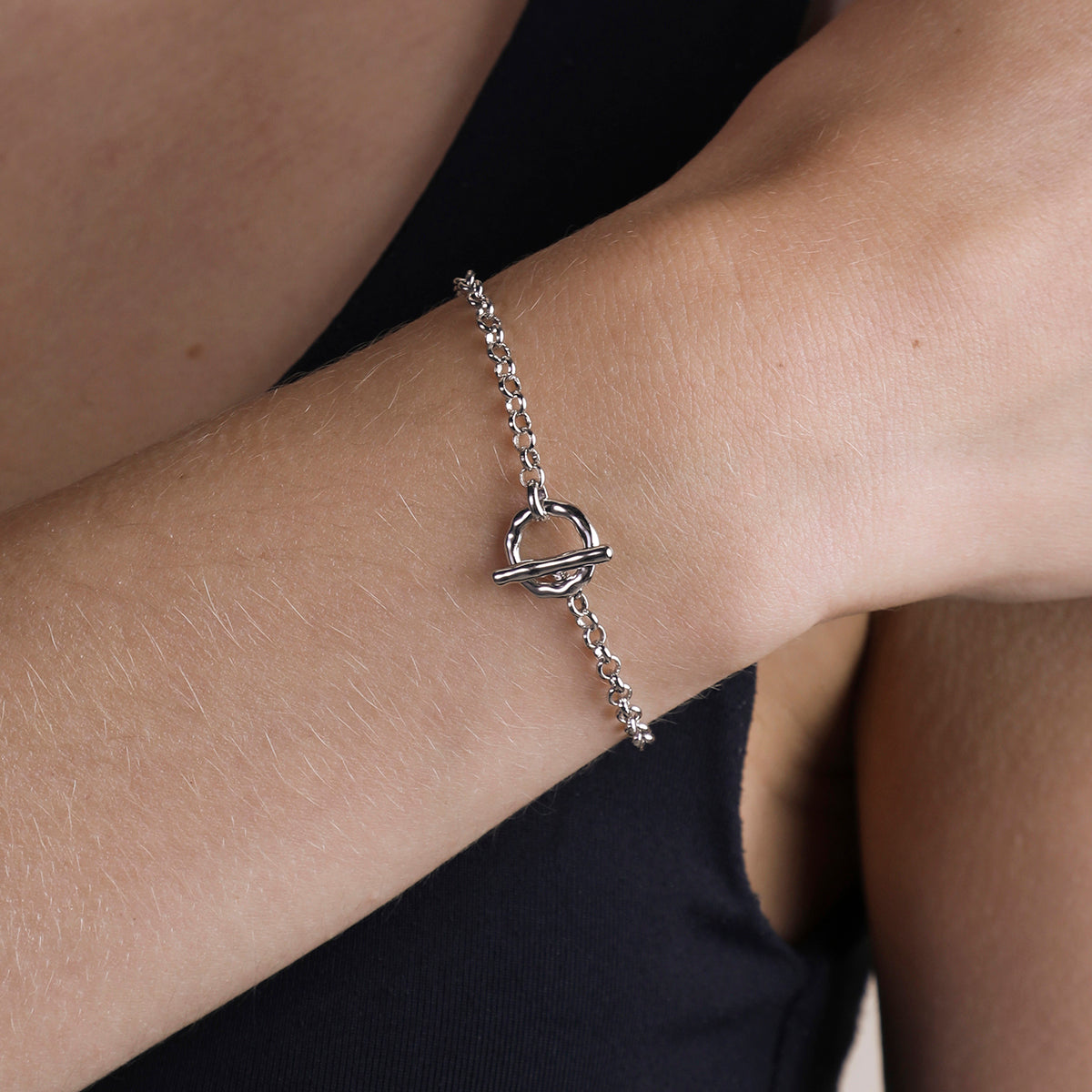 T-Bar Chain Bracelet in Silver