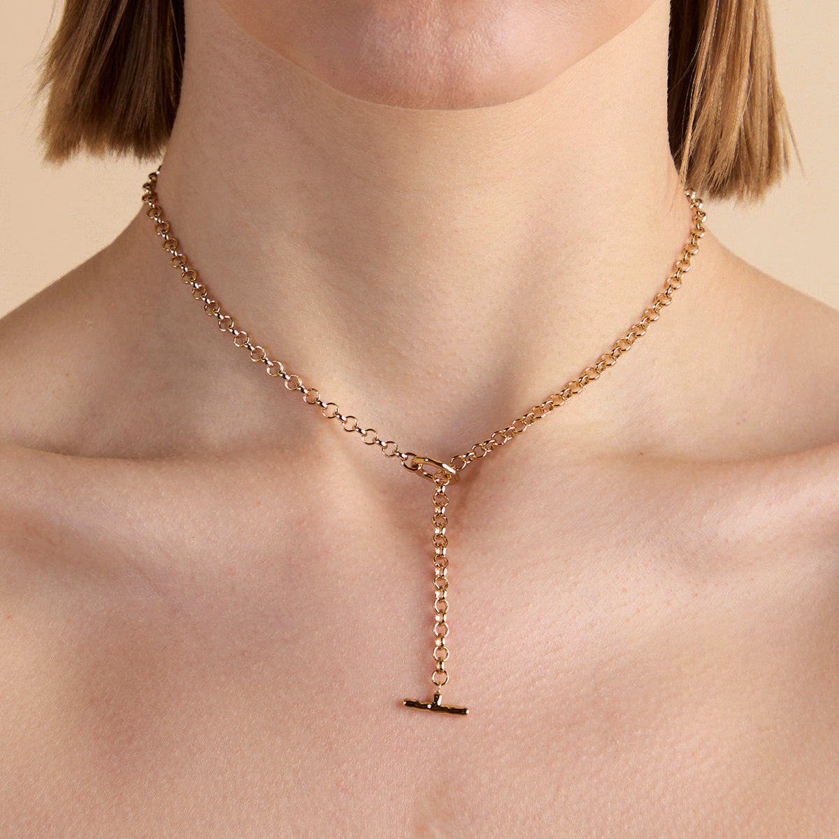 T-Bar Chain Necklace in Gold