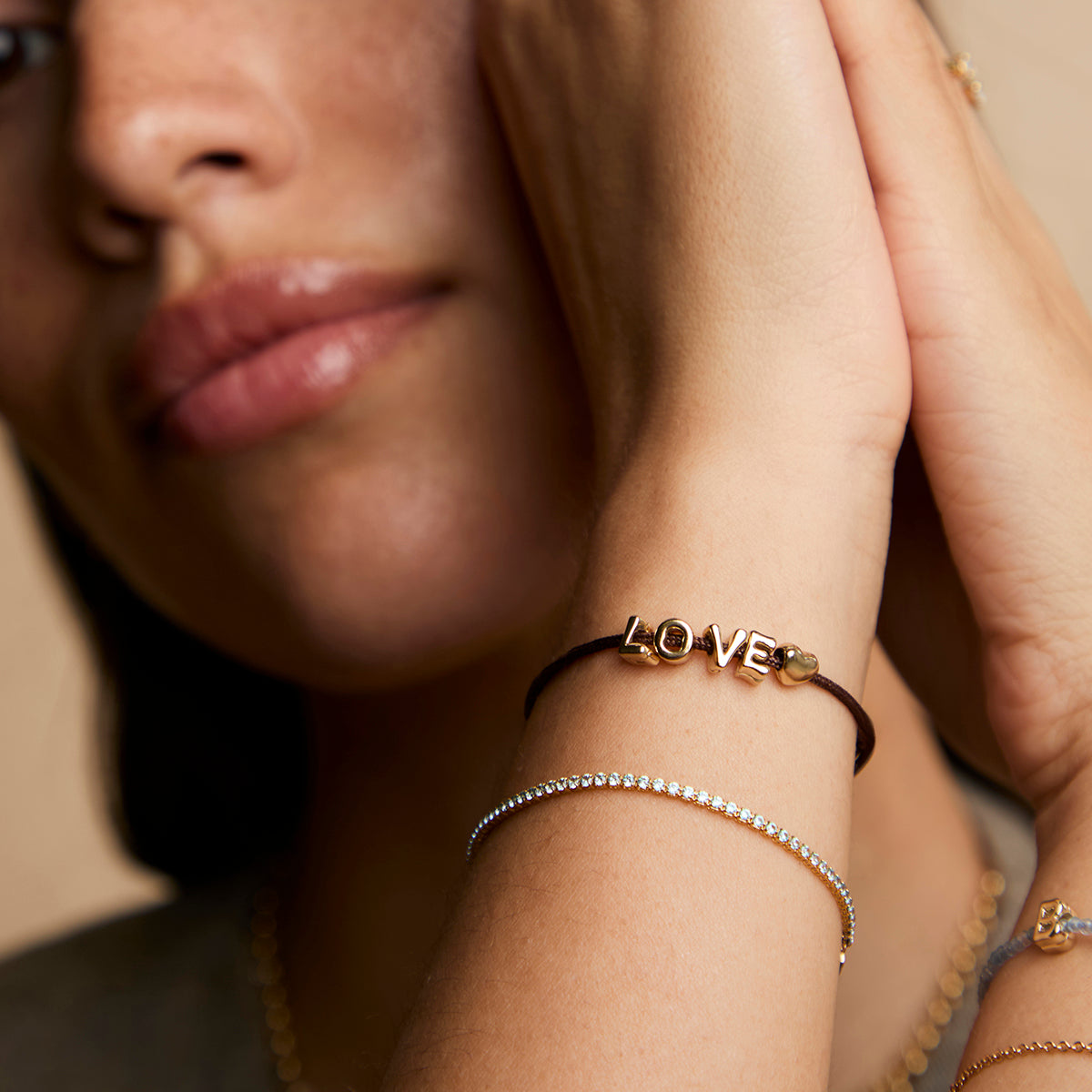 O Initial Click Charm in Solid Gold