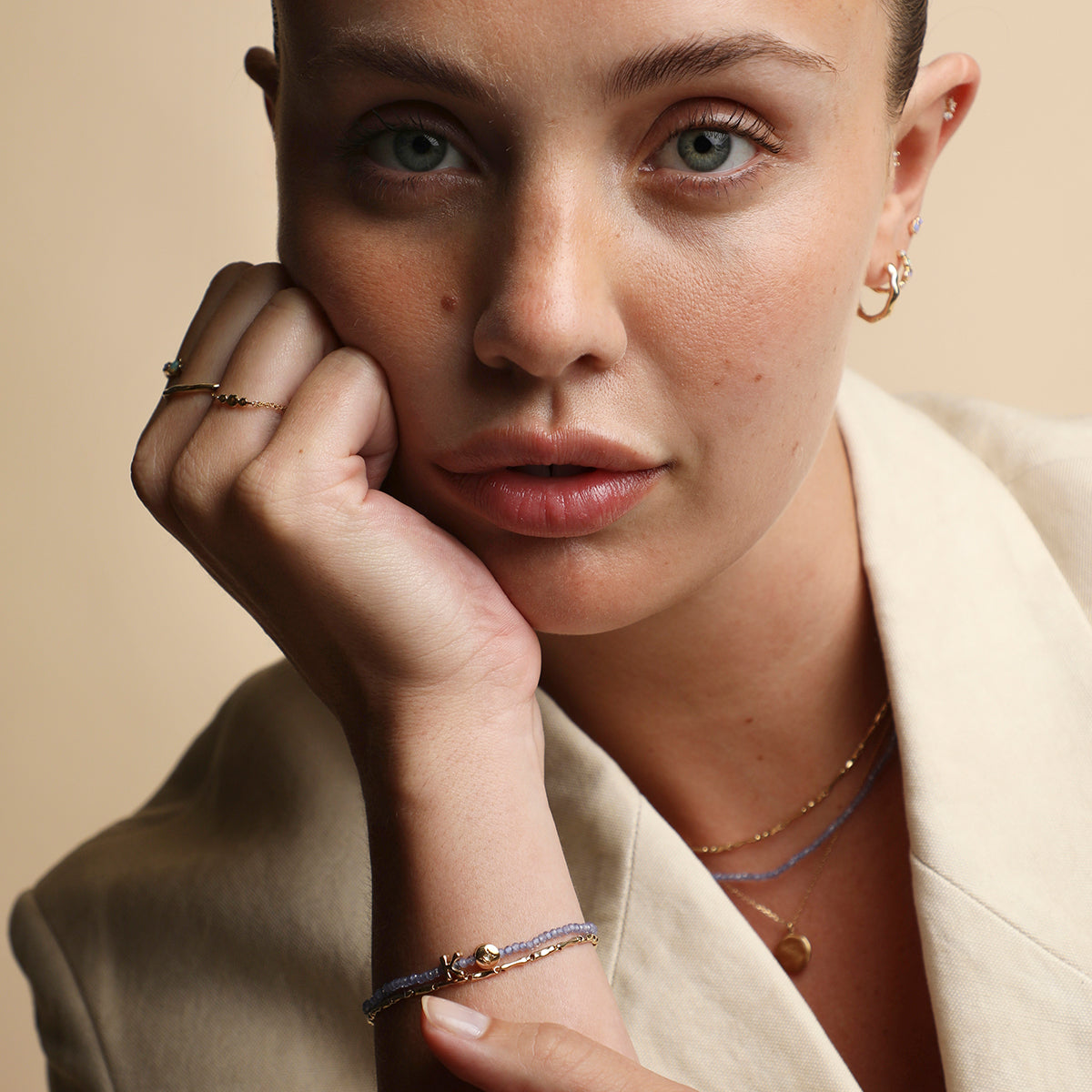 Molten Bar Chain Bracelet in Solid Gold-Astrid & Miyu