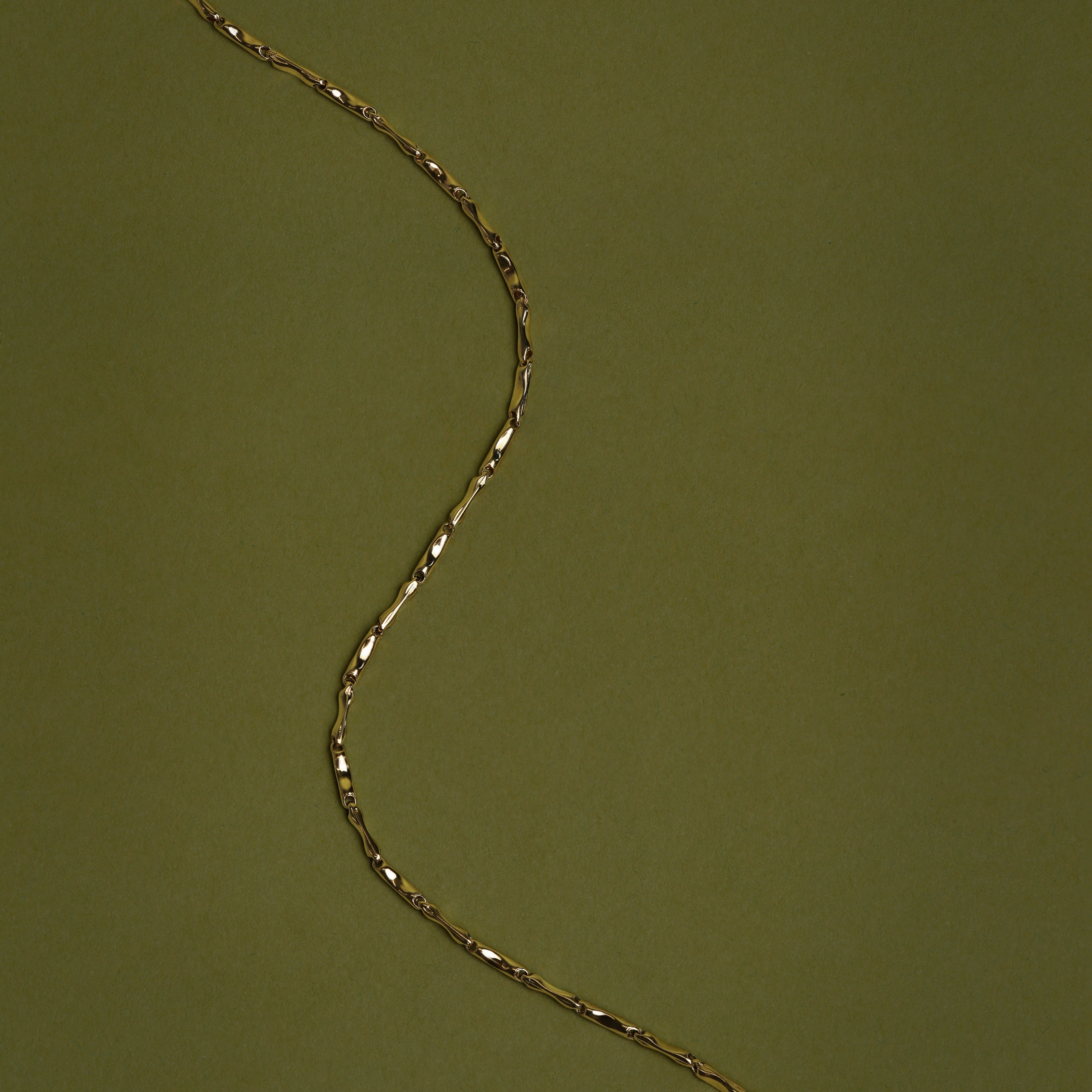 Molten Bar Chain Bracelet in Solid Gold-Astrid & Miyu