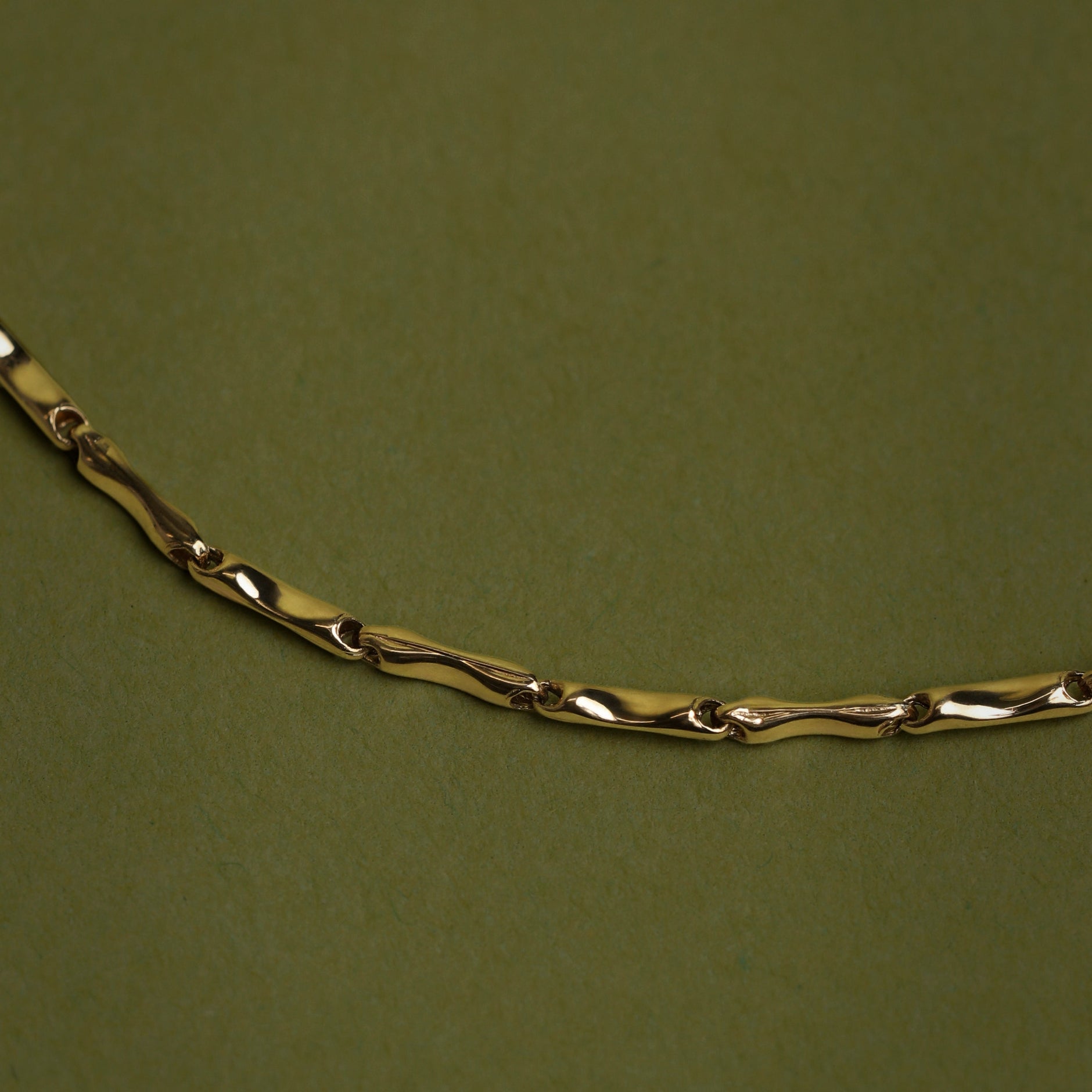 Molten Bar Chain Necklace in Solid Gold