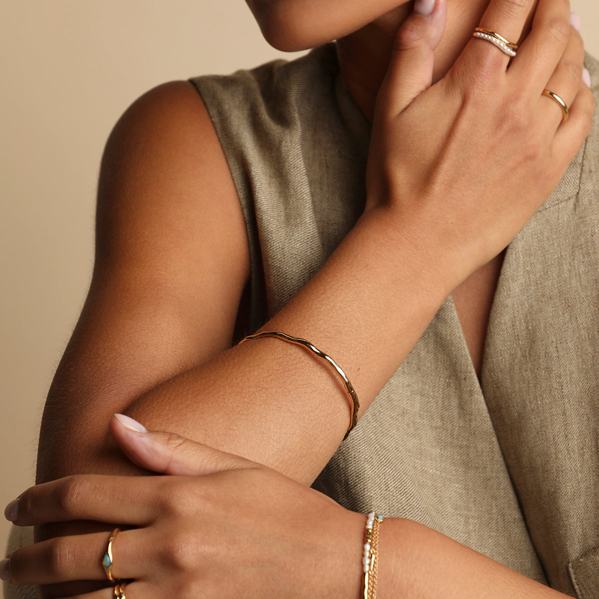Molten Bangle in Gold
