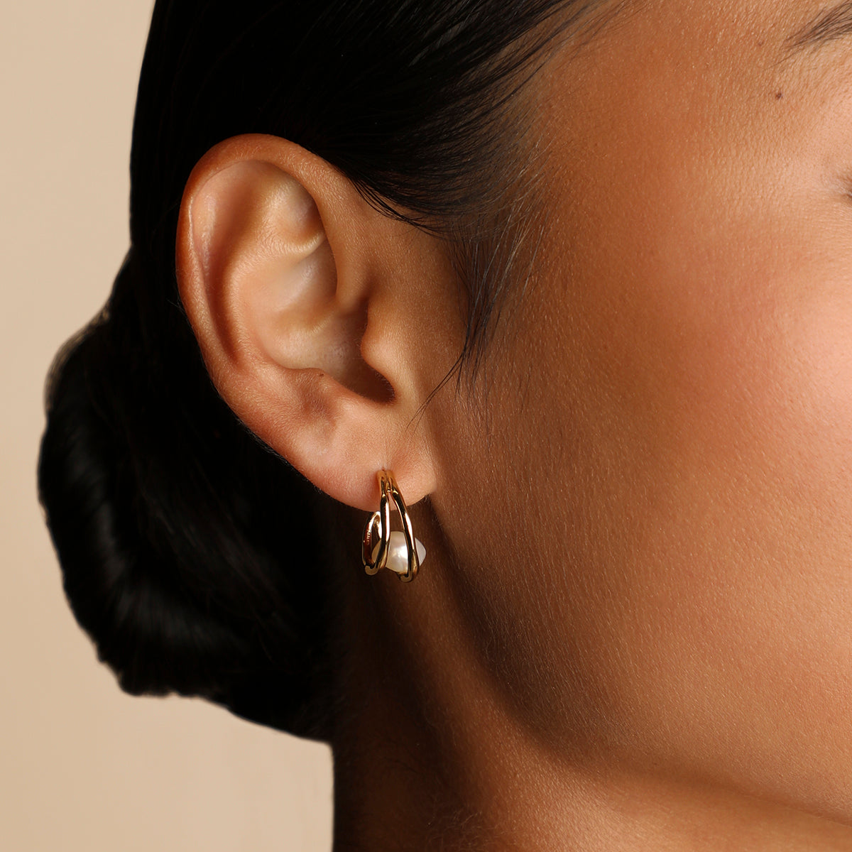 Molten Illusion Pearl Hoops in Gold