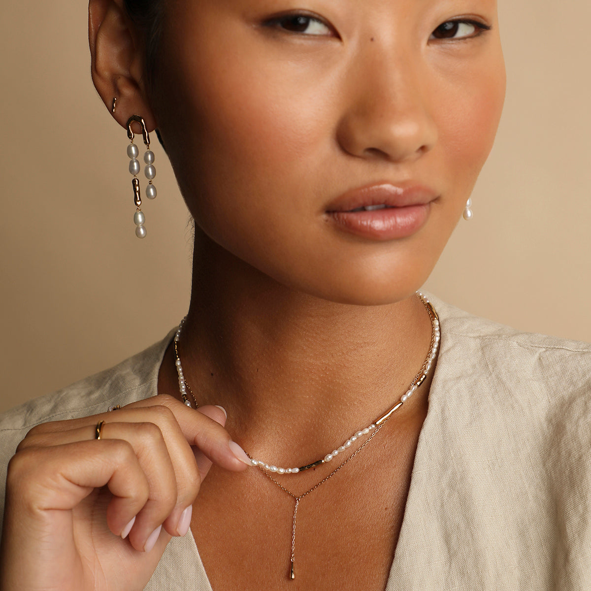 Molten Pearl Necklace in Gold