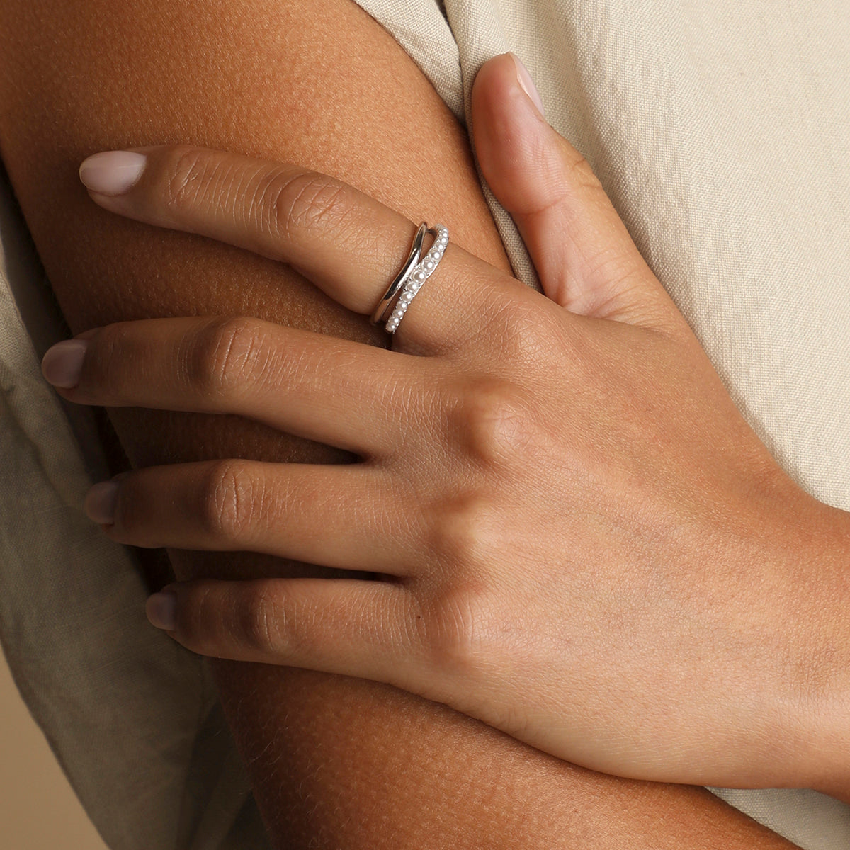 Molten Illusion Pearl Ring in Silver