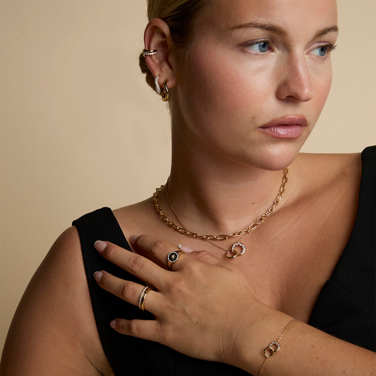Black Star Signet Ring in Gold