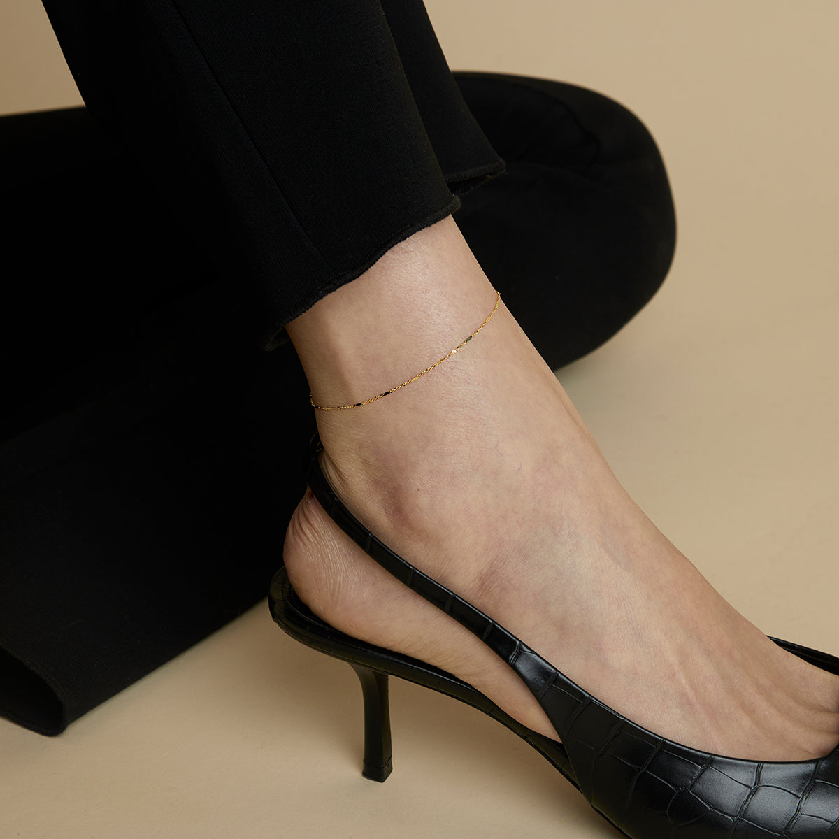 Astrid Story Chain Anklet in Solid Gold