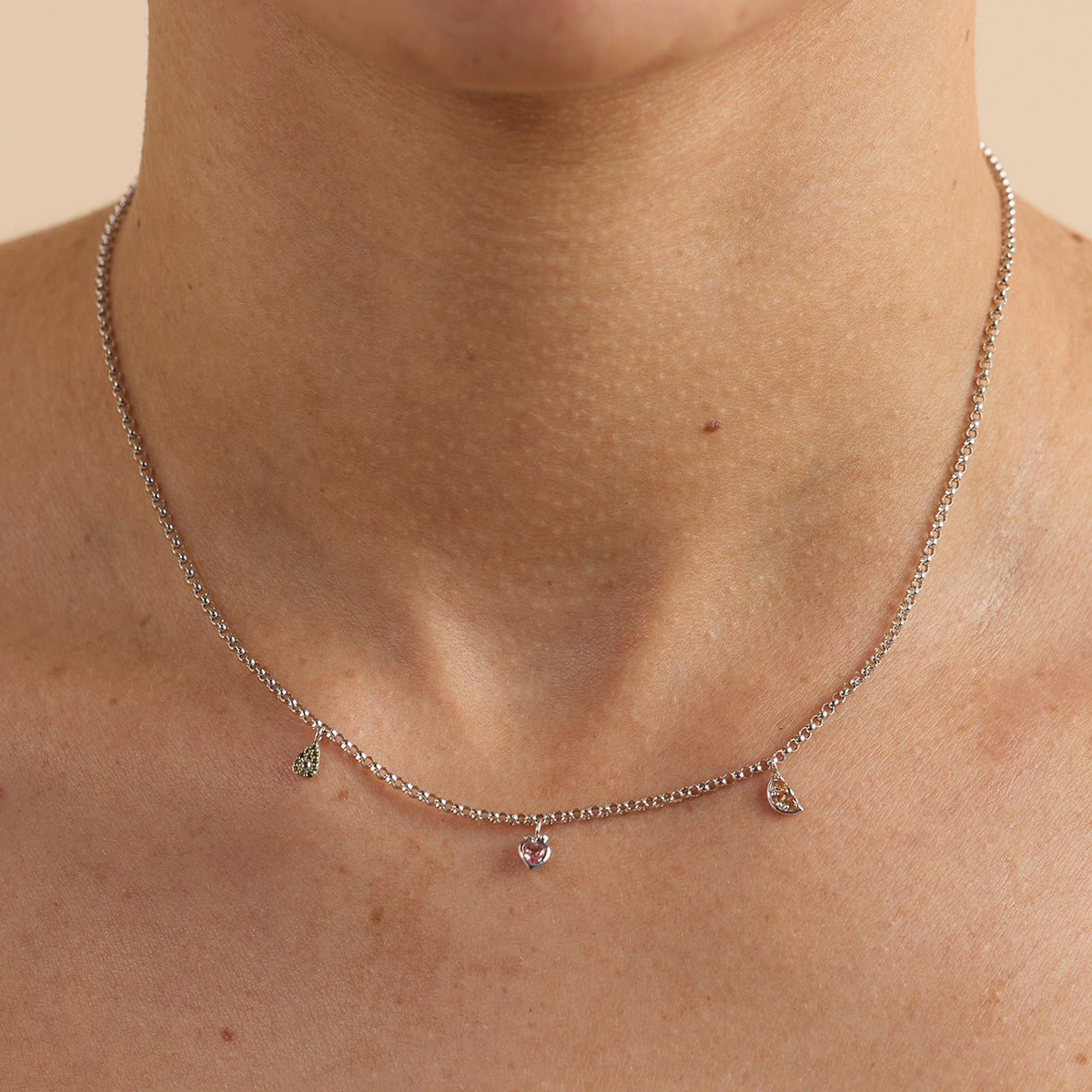 Peach Charm 9k White Gold