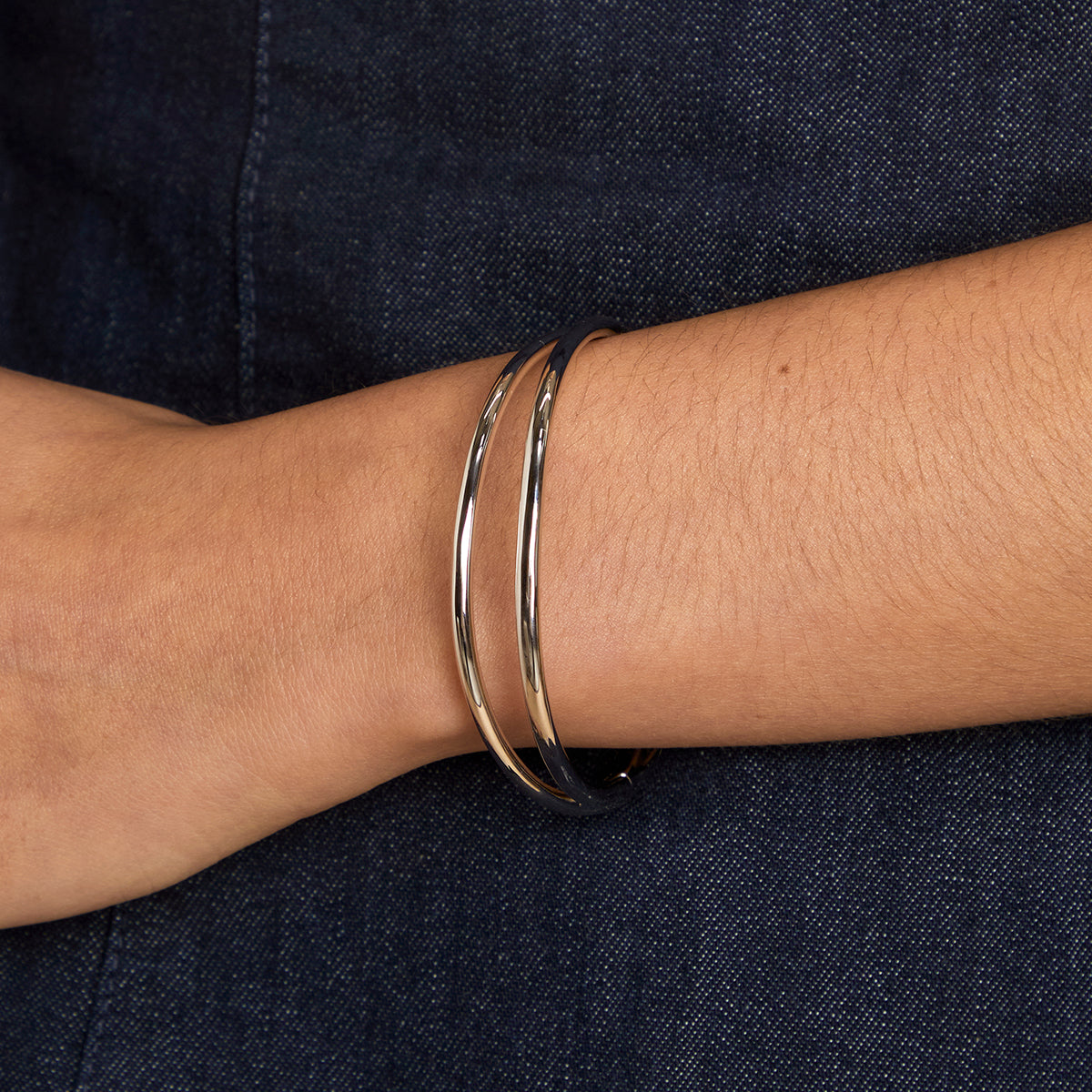 Crossover Illusion Bangle in Silver