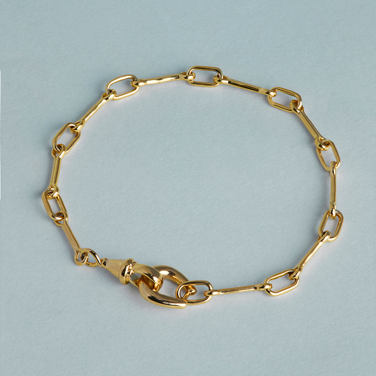 Hardware Chain Bracelet in Gold-Astrid & Miyu