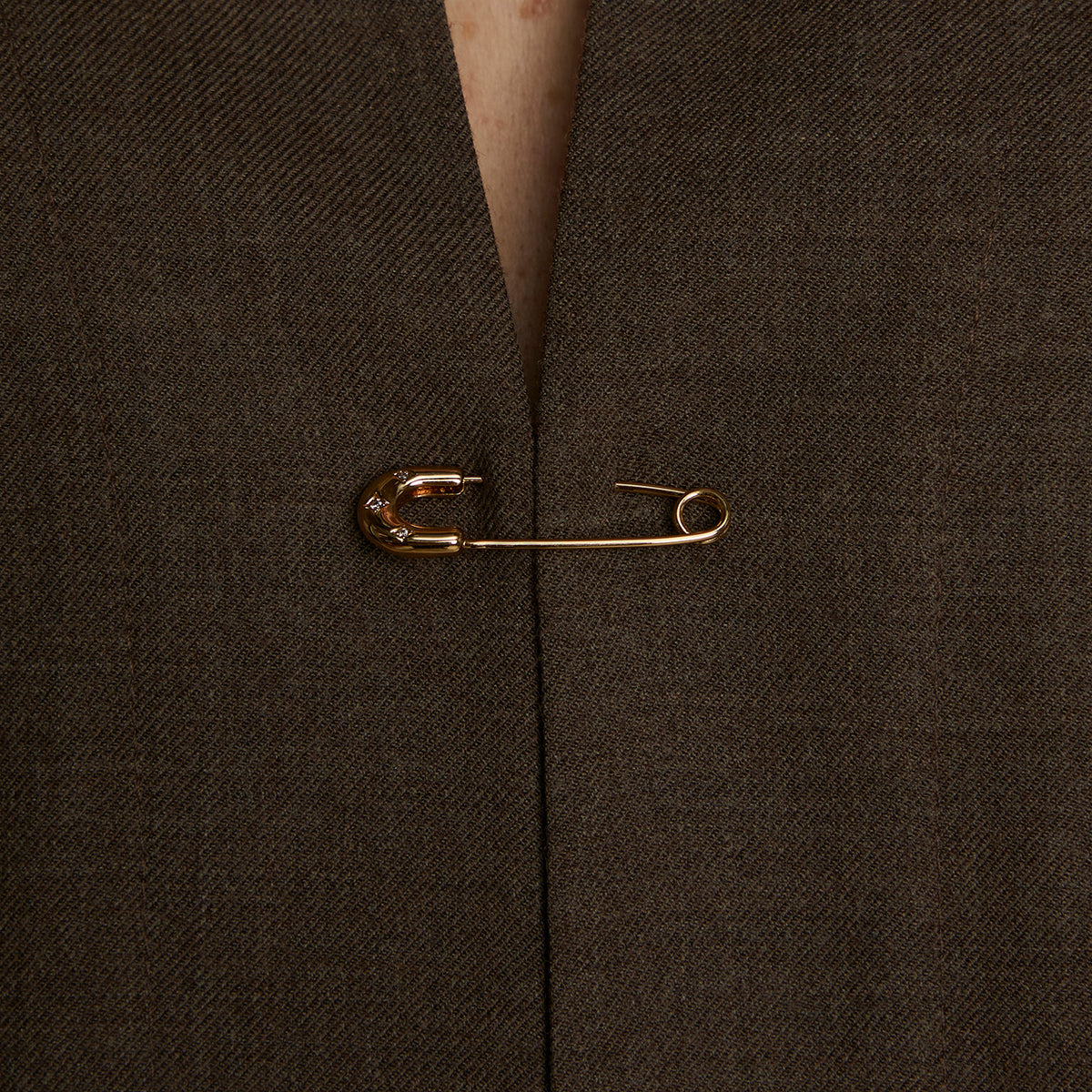 Charm Pin Brooch in Gold-Astrid & Miyu