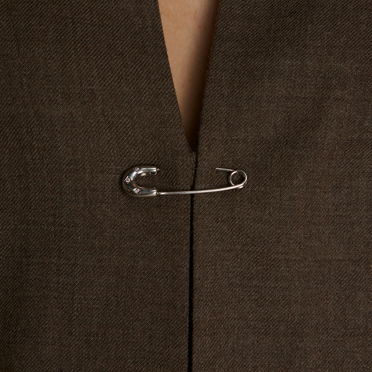 Charm Pin Brooch in Silver-Astrid & Miyu