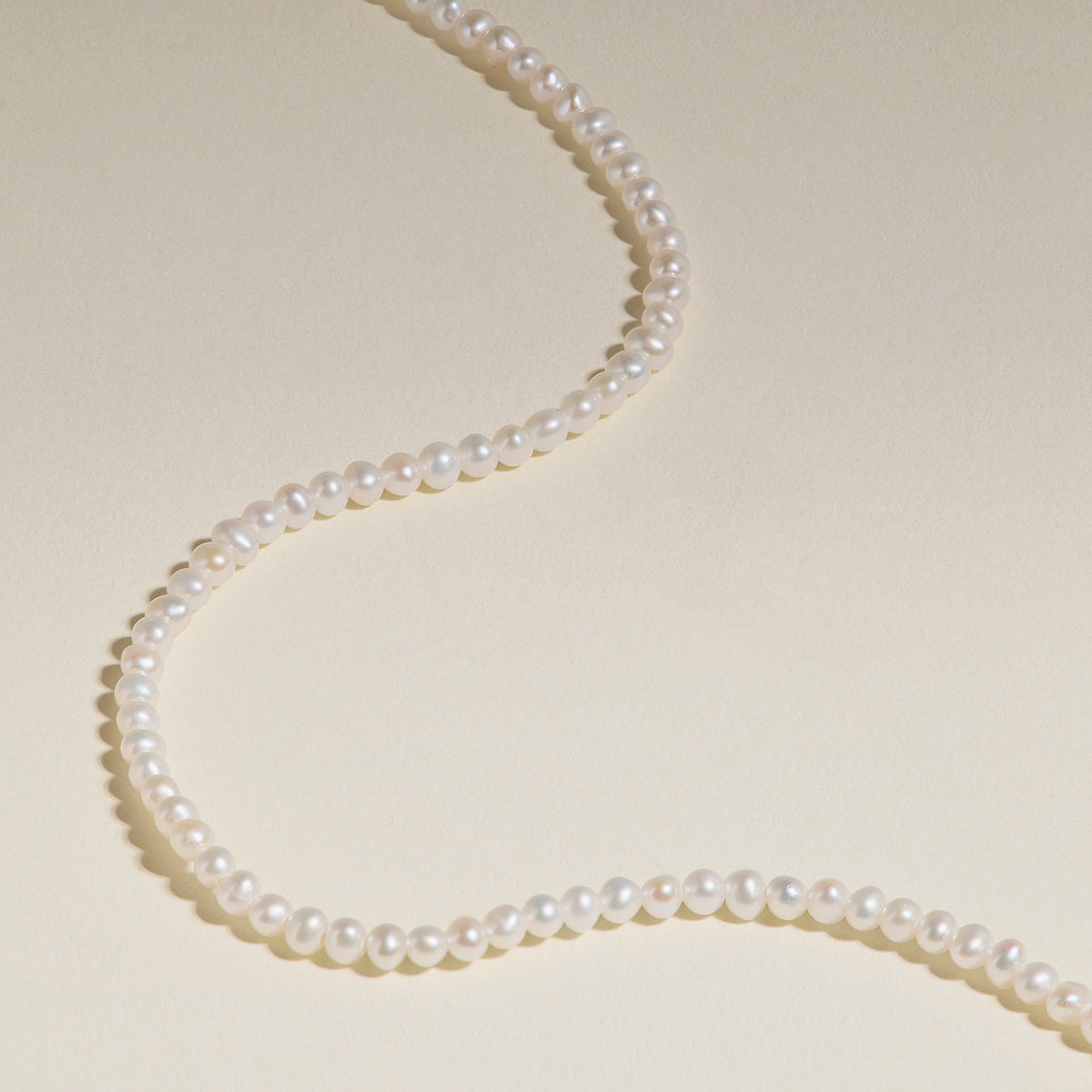 Pearl Necklace in Solid Gold-Astrid & Miyu