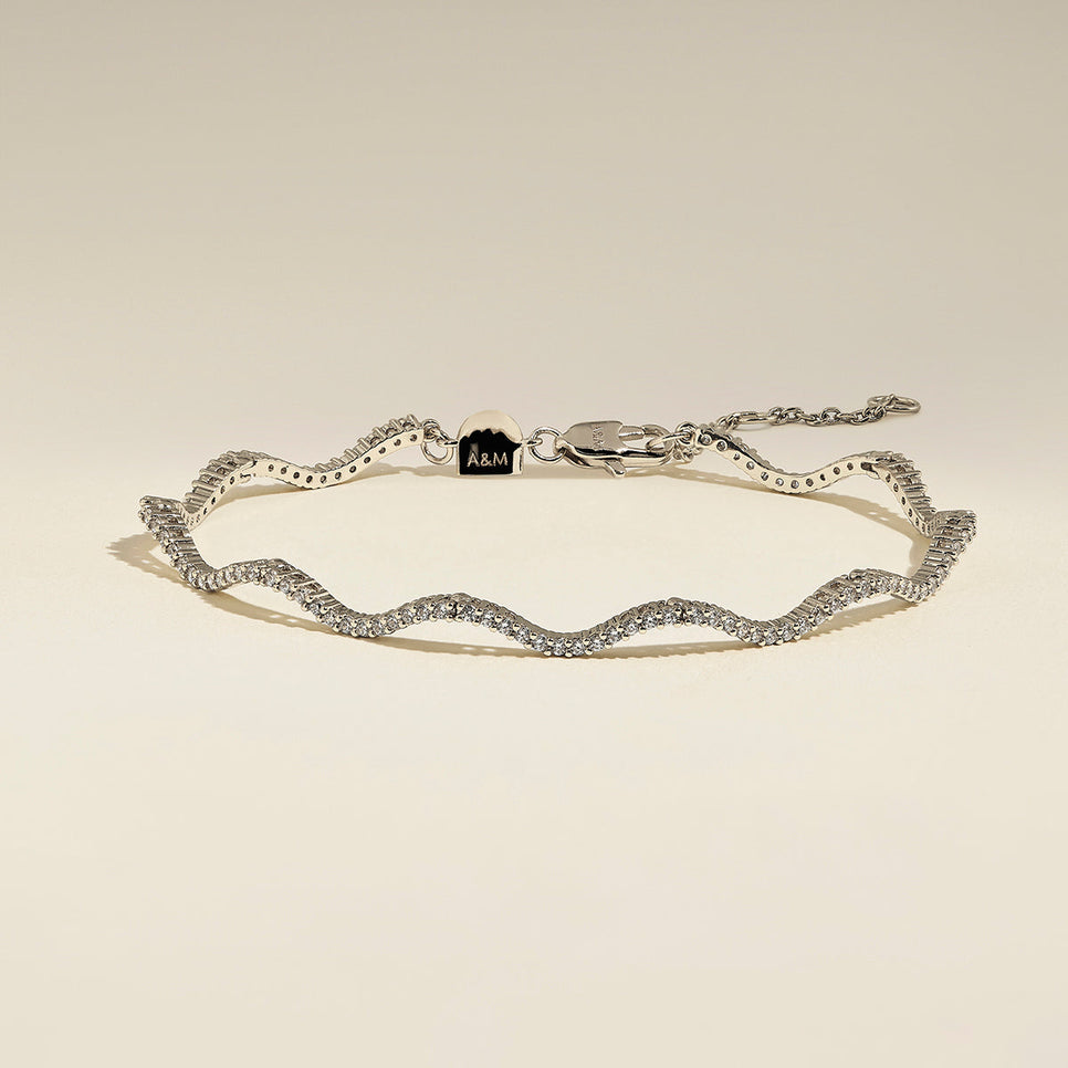 Scalloped Tennis Chain Bracelet in Silver-Astrid & Miyu