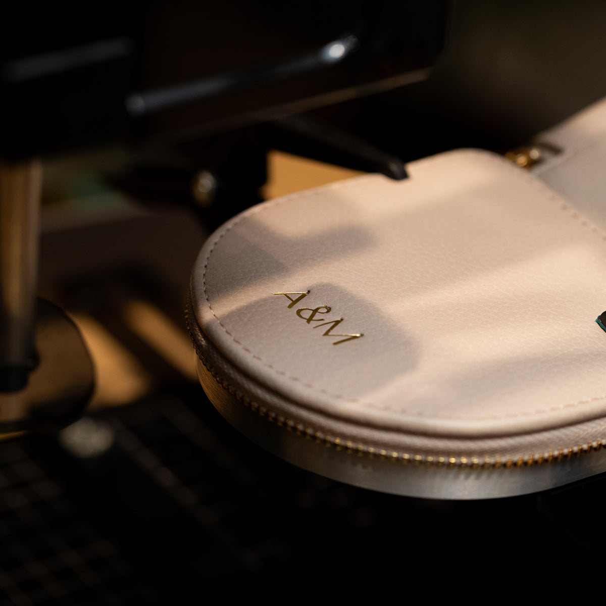 Leather Travel Jewelry Box in Fawn Sand