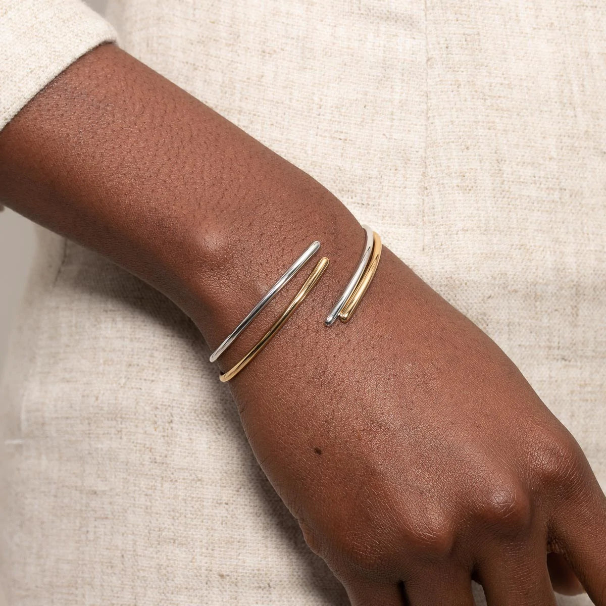 Twist Cuff in Silver