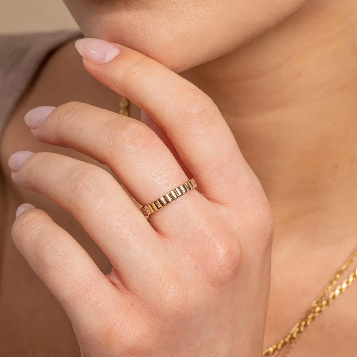 Pleated Crystal Ring in Gold