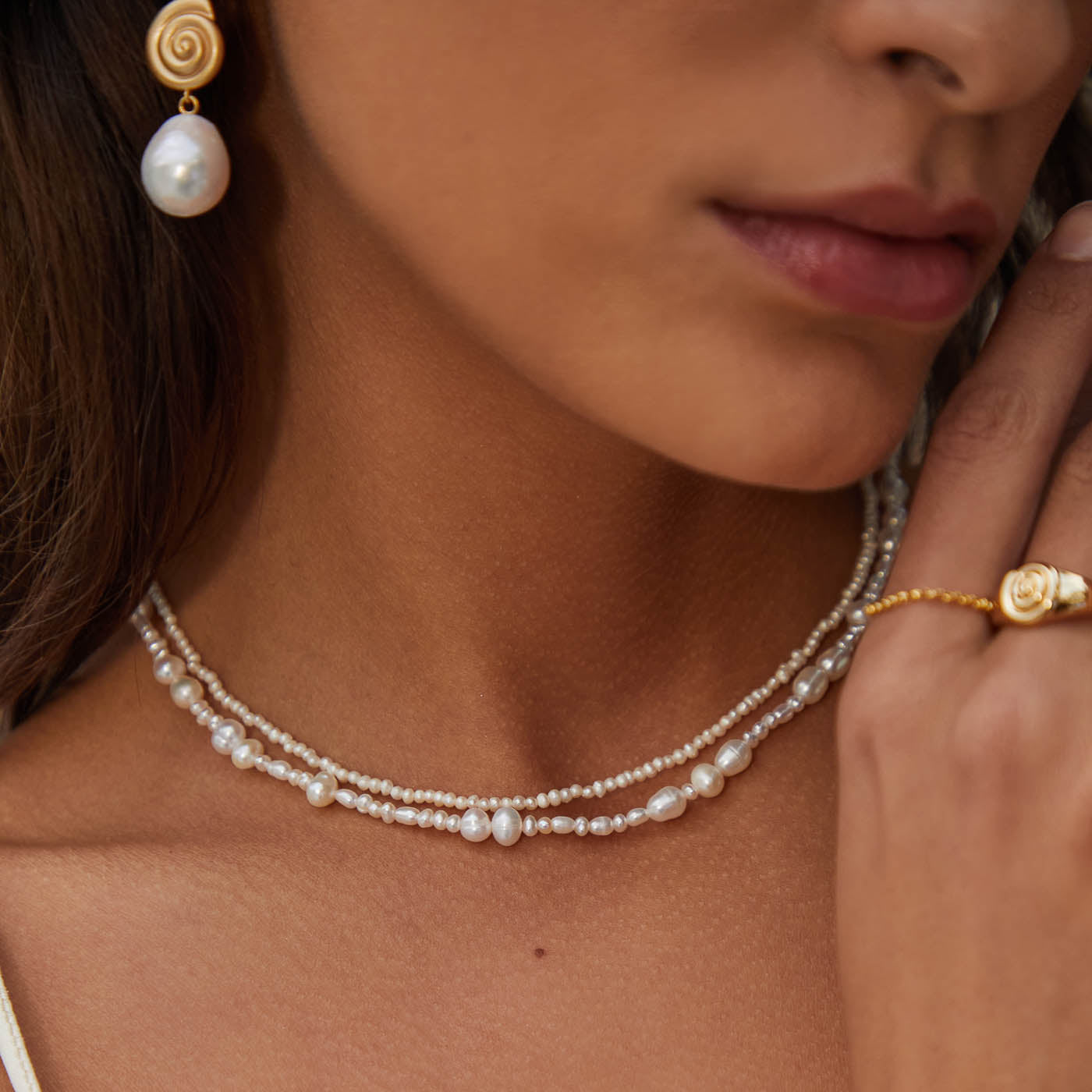 Serenity Pearl Beaded Necklace in Gold