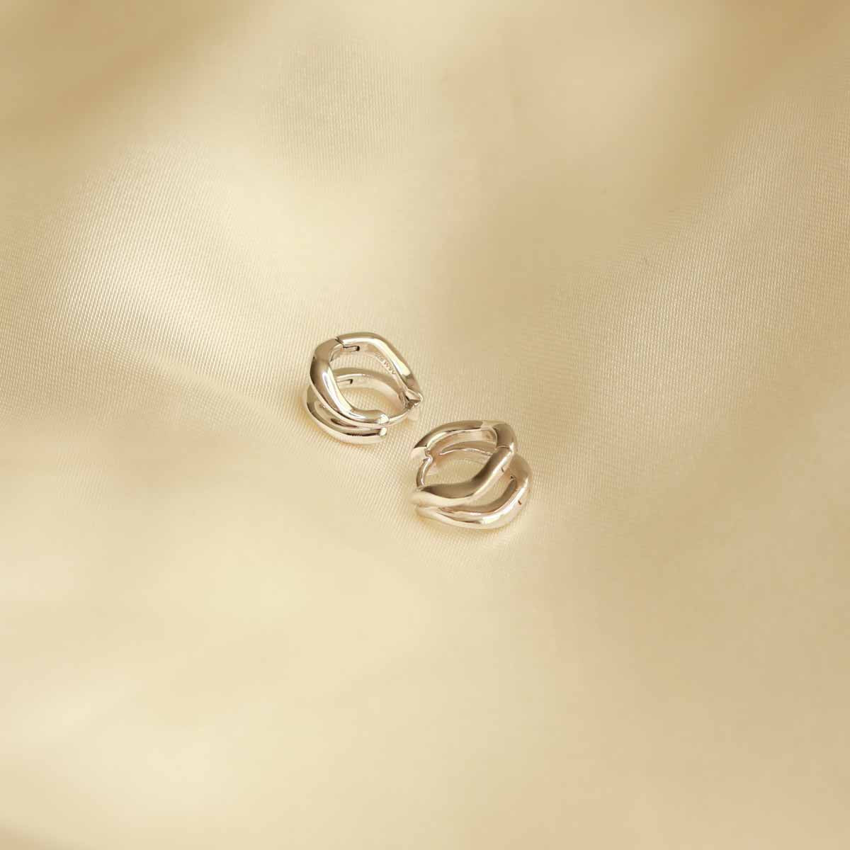 Molten Duo Huggies in Silver