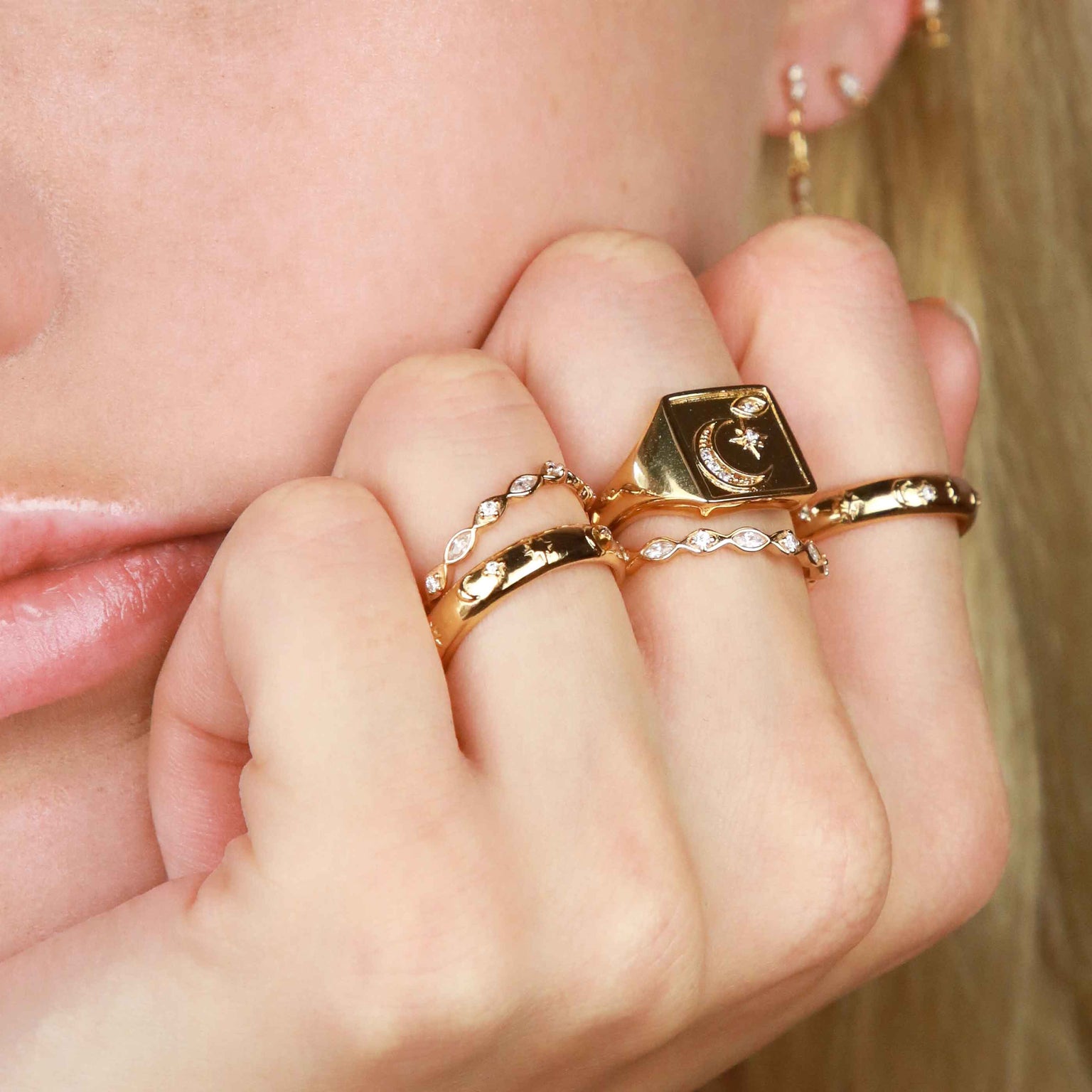 Navette-Crystal-Band-Ring-Sgold_stacked