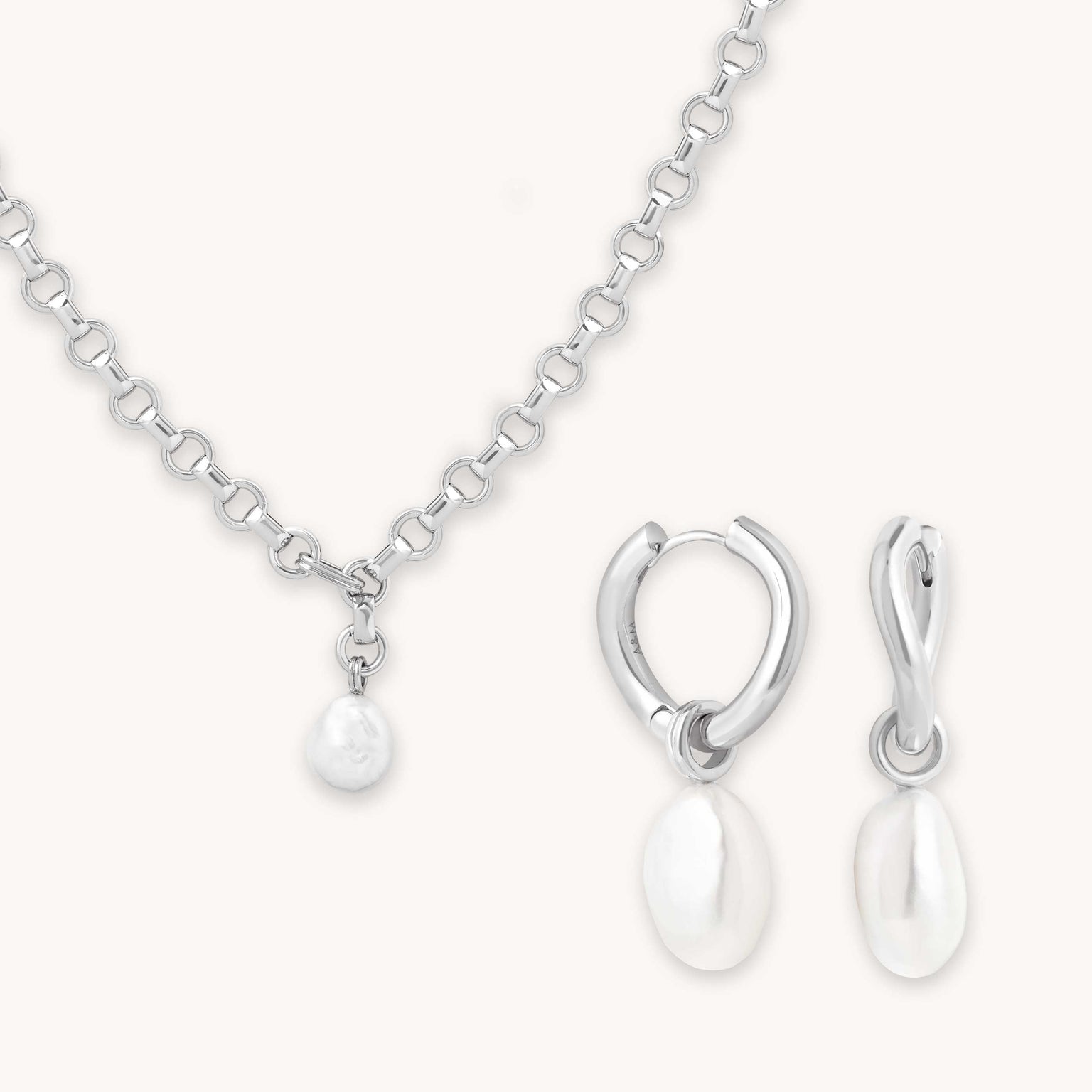 OPULENT STACKING SET IN SILVER cut out