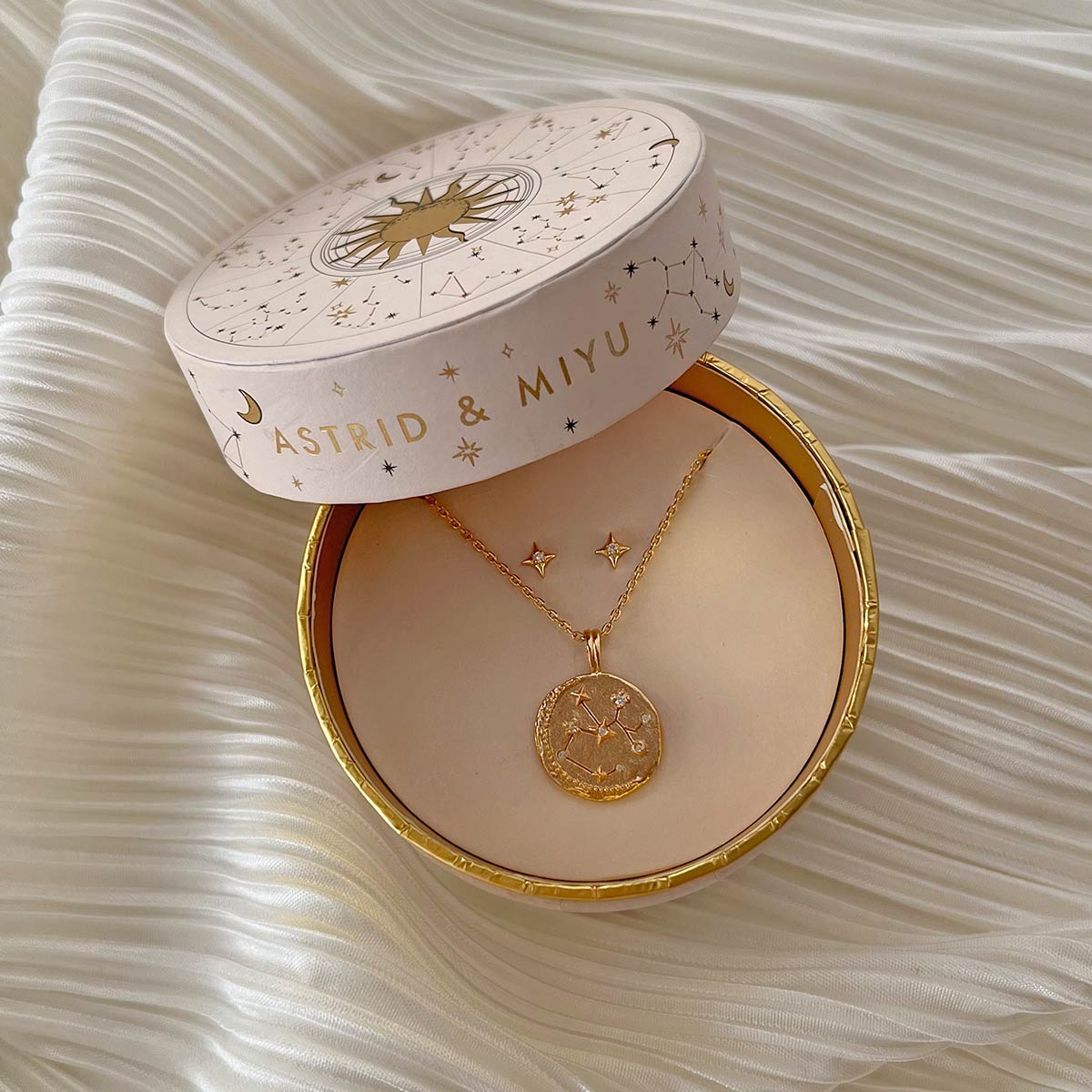 Zodiac Gift Set in Gold