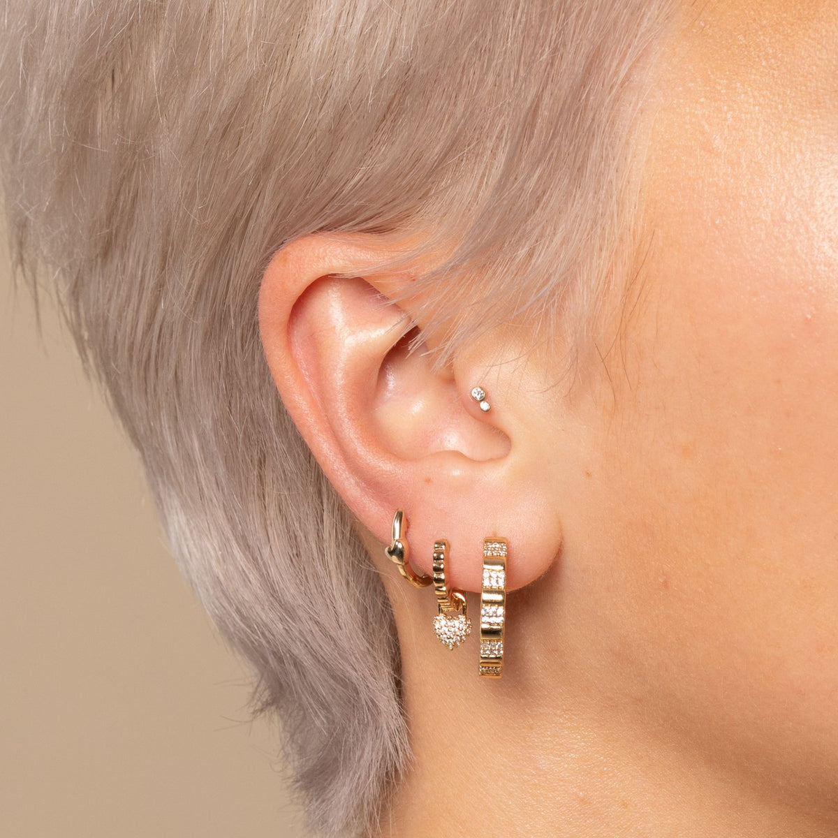 Tragus piercing - Everything you need to know