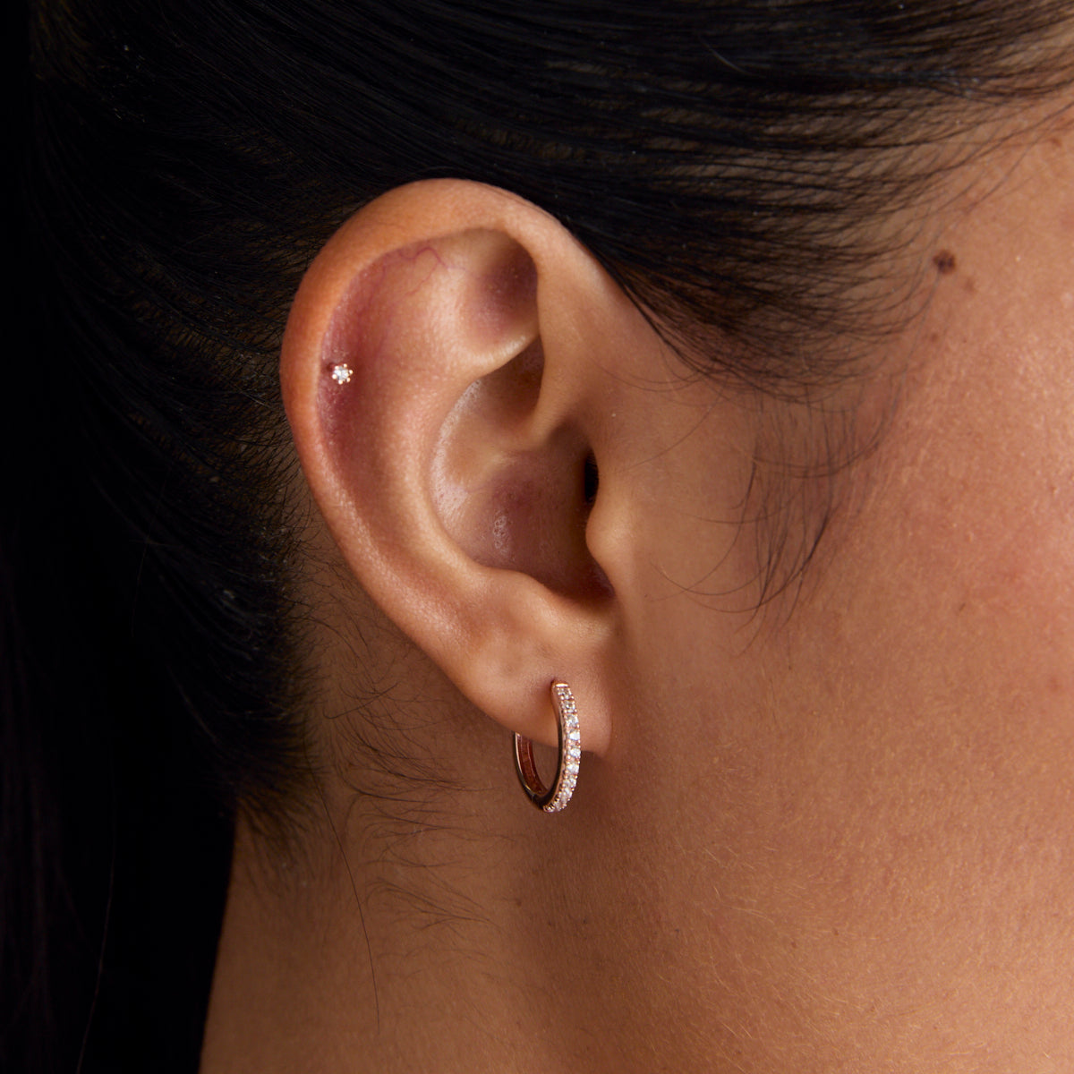 Flora Tiny Barbell in Rose Gold