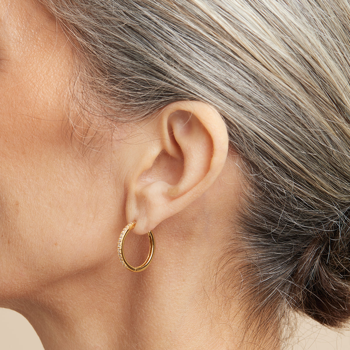 Essential Crystal Medium Hoops in Gold