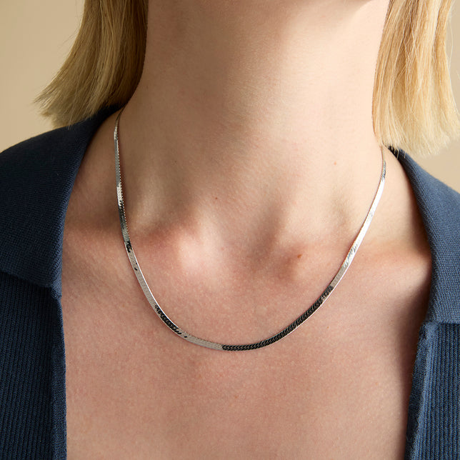 Essential Snake Chain Necklace in Silver