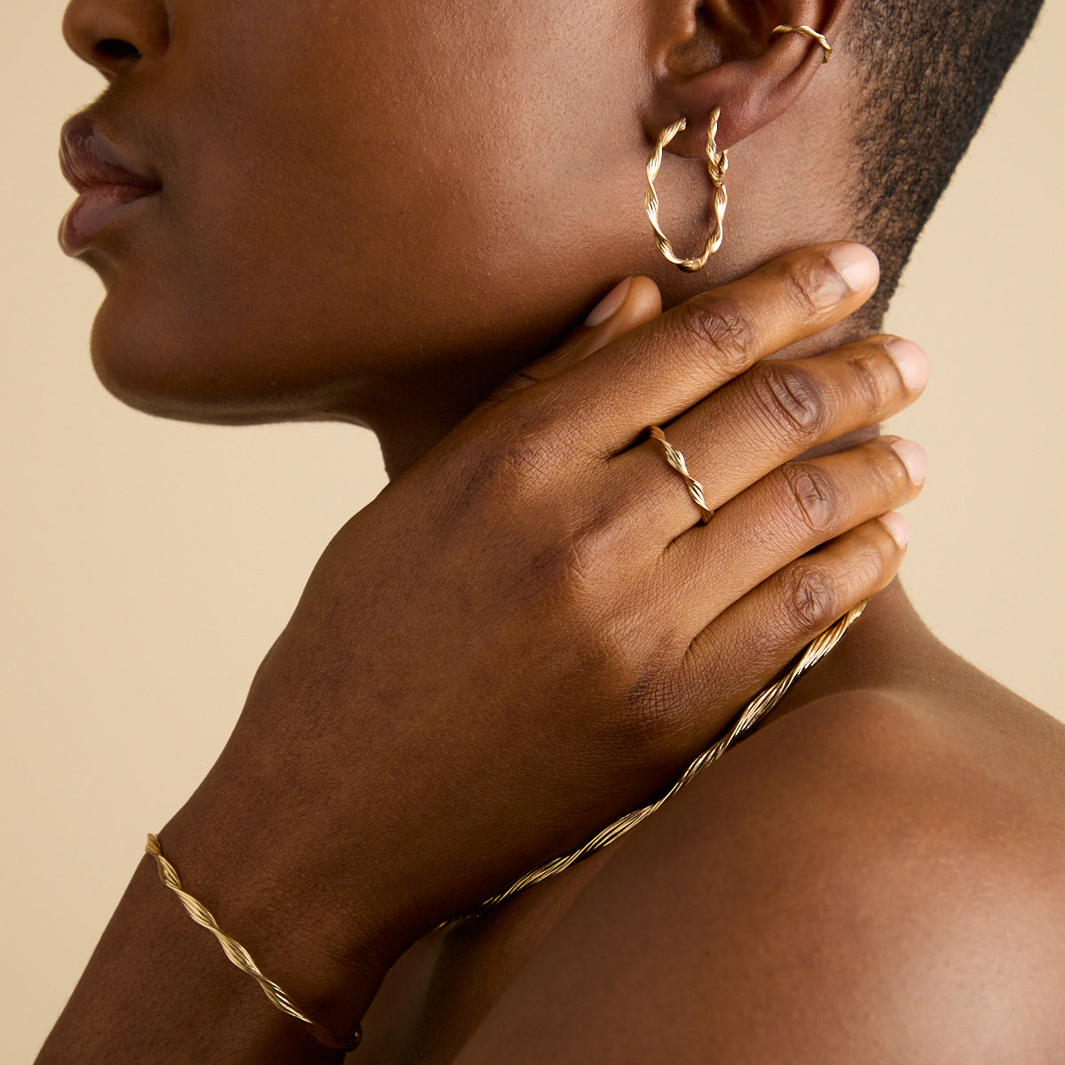 Twist Ear Cuff in Gold