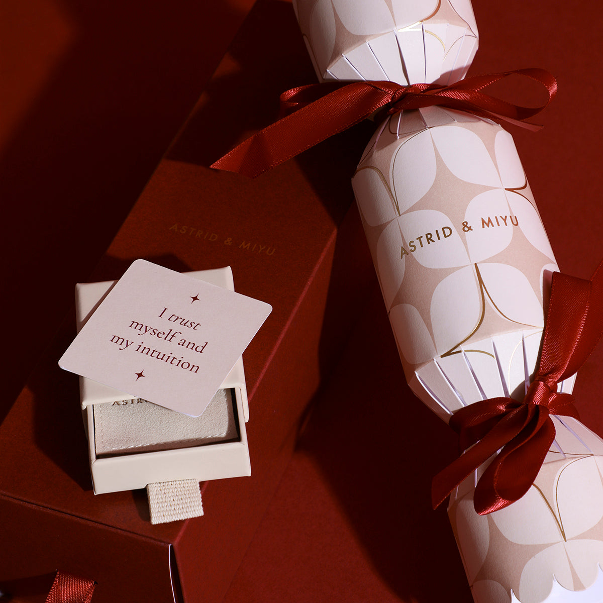 Star Trail Studs Cracker in Gold