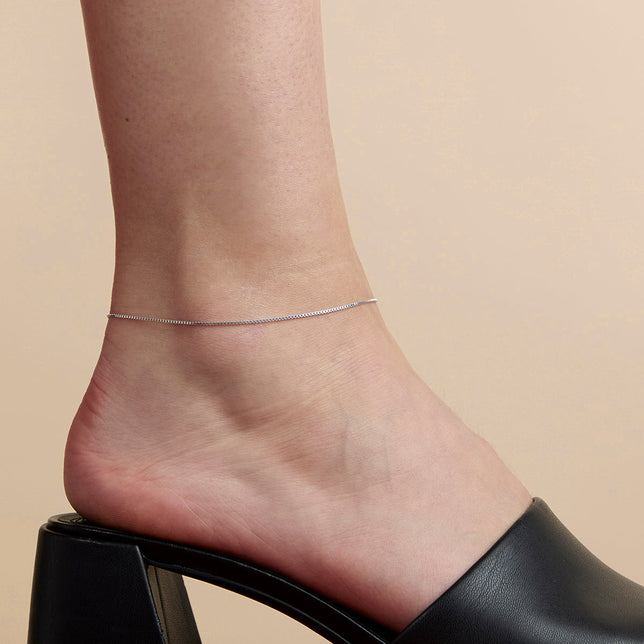 Essential Box Chain Anklet in Silver