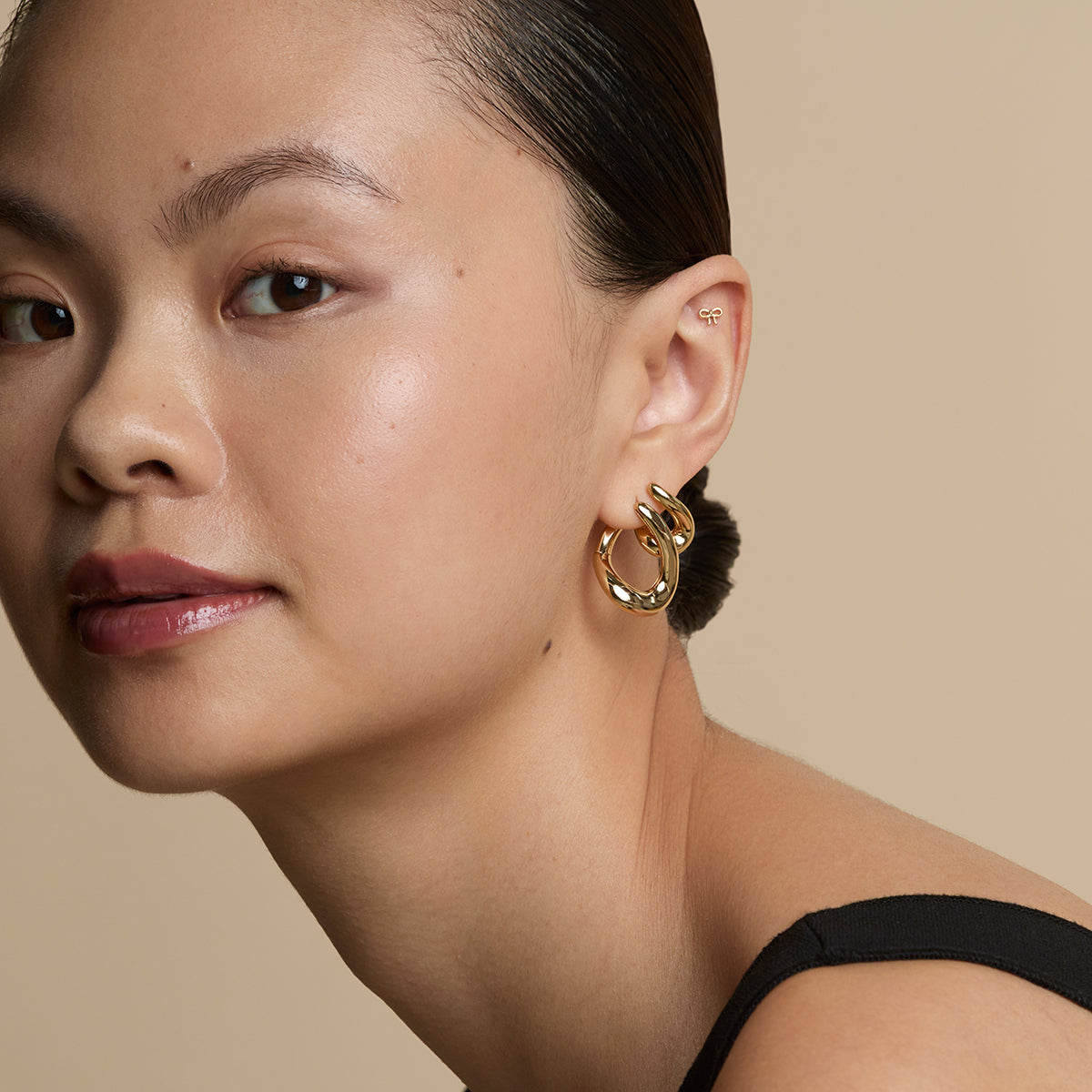 Bow Titanium Piercing Stud in Gold-Astrid &amp; Miyu