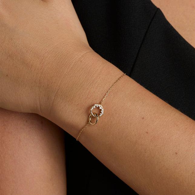 Orbit Crystal Pendant Bracelet in Gold