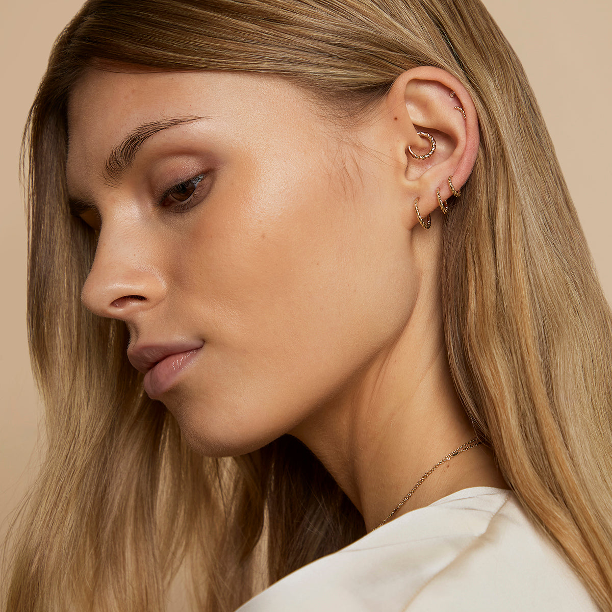 Twisted Rope Seamless Hoop in Solid Gold-Astrid &amp; Miyu