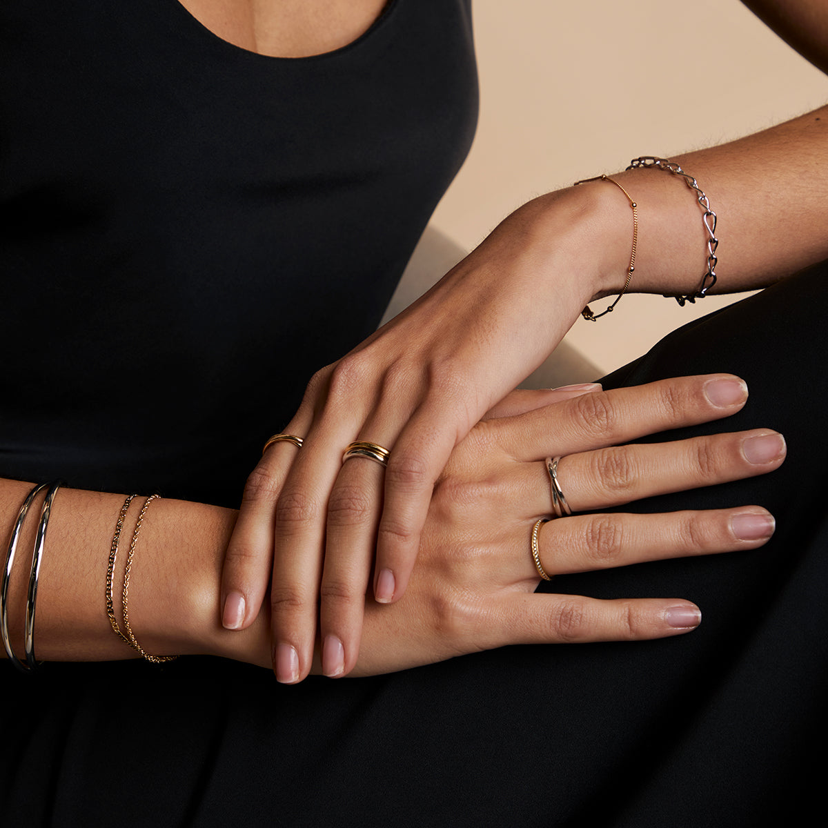 Crossover Illusion Band Ring in Silver