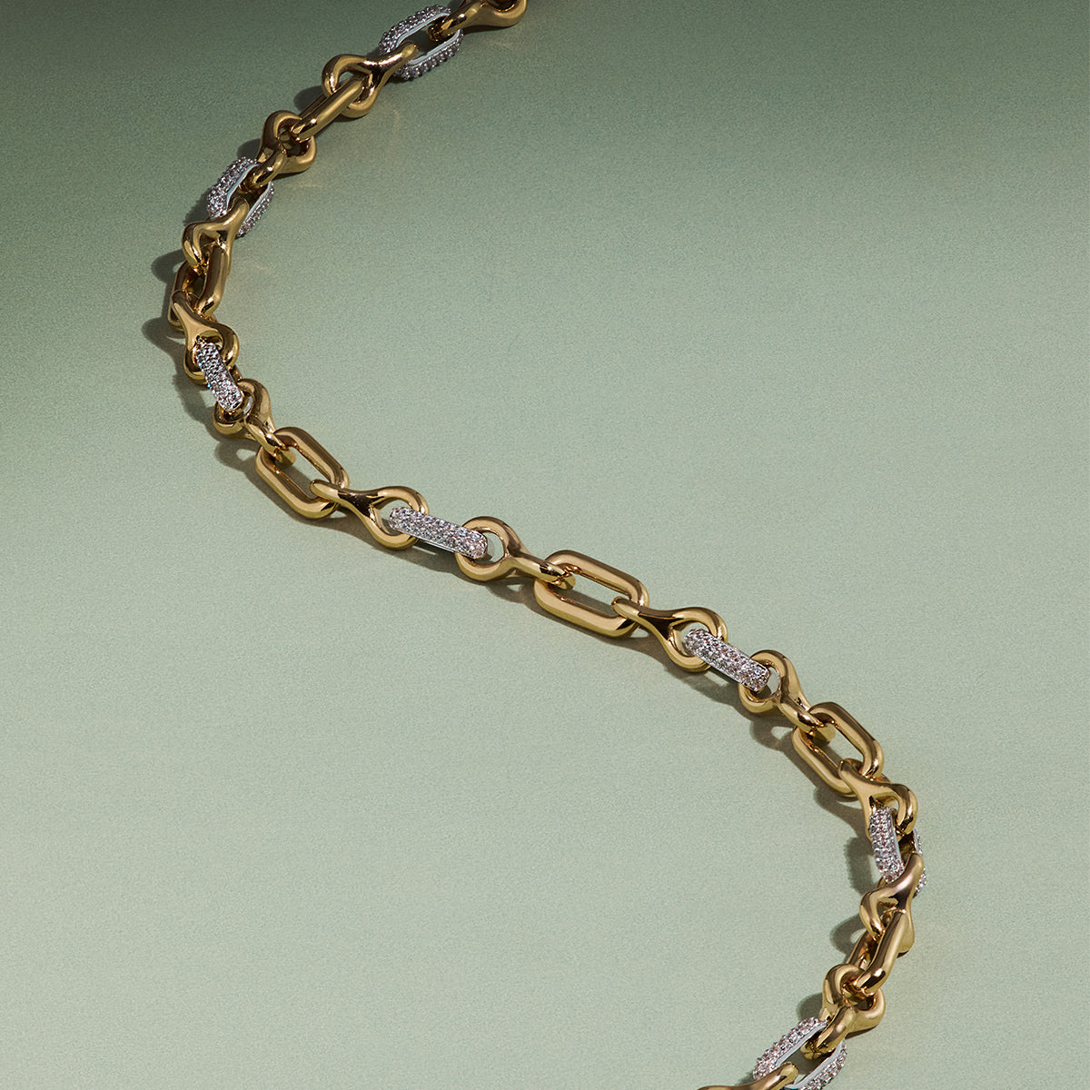 Pavé Chain Link Necklace in Gold