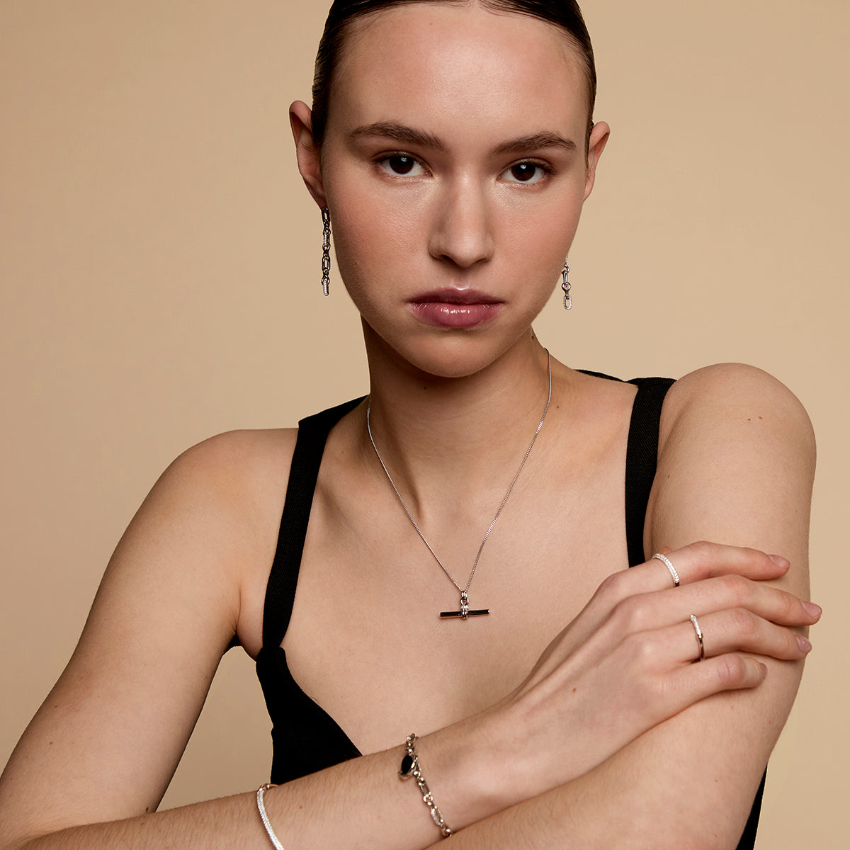 Hardware T-Bar Pendant Necklace in Silver